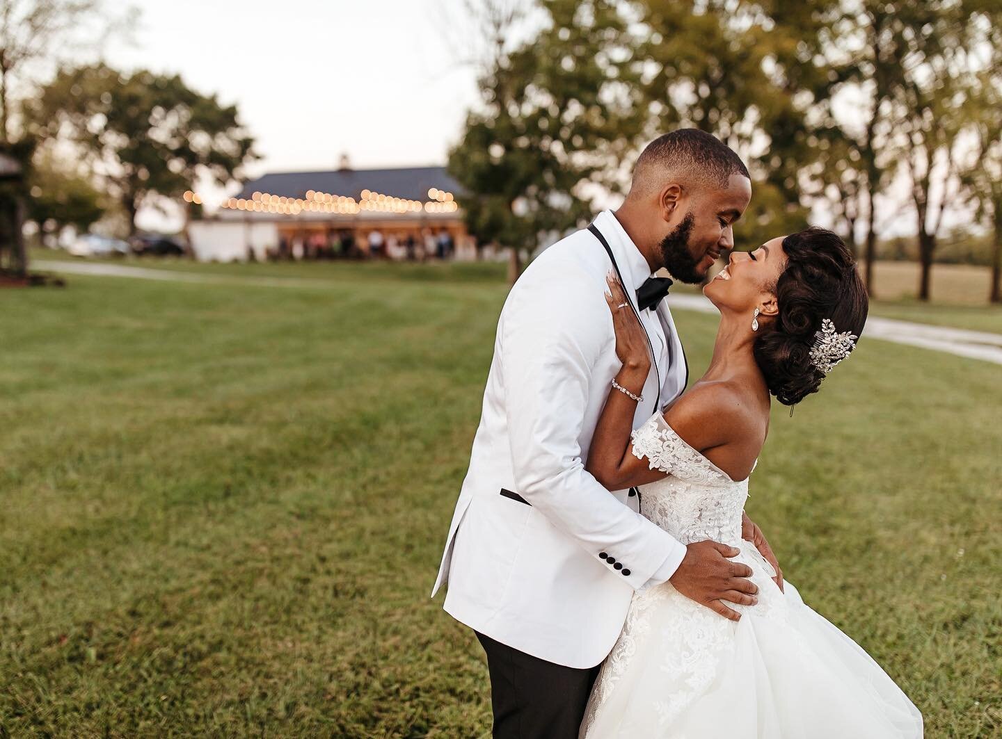 Wildest Dreams

Venue- Silo Farms
Officiant- Rev. Kirk Bush
Bakery- Sugar Queens Bakery
Catering- Chef B Exquisite Cuisines
Invitation Suite- Ann&rsquo;s Bridal Bargains
Brides Gown &amp; Veil- David&rsquo;s Bridal
Bridesmaids- Revelry &amp; SHEIN
Su