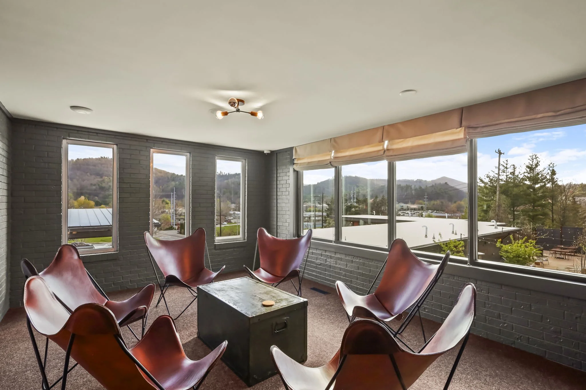 18-web-or-mls-1377-blowing-rock-rd.jpg