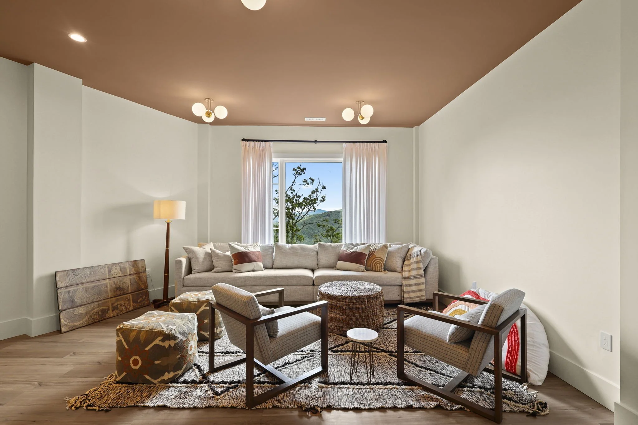 98-web-or-mls-829-wonderland-trail.jpg