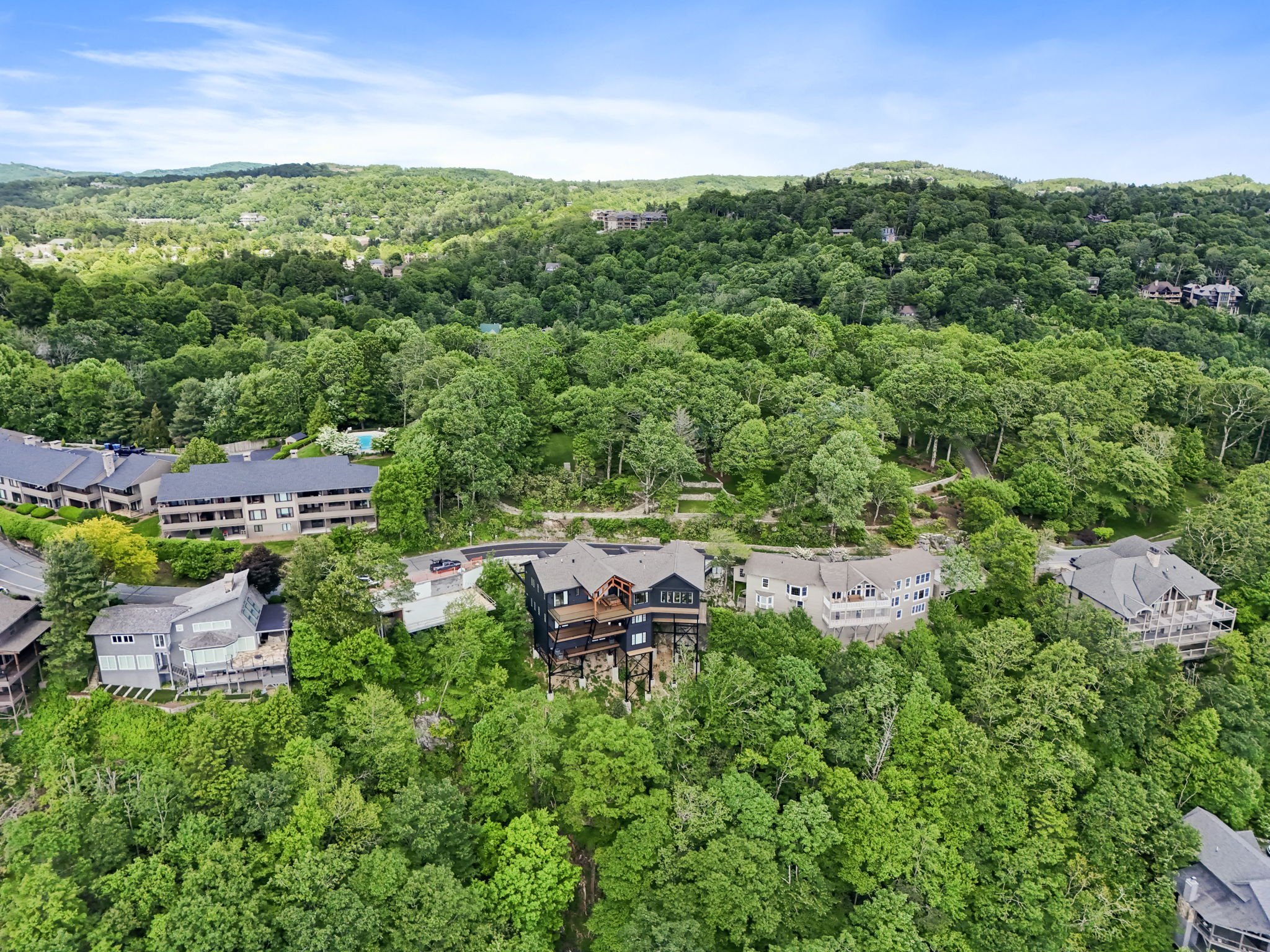 57-web-or-mls-829-wonderland-trail.jpg
