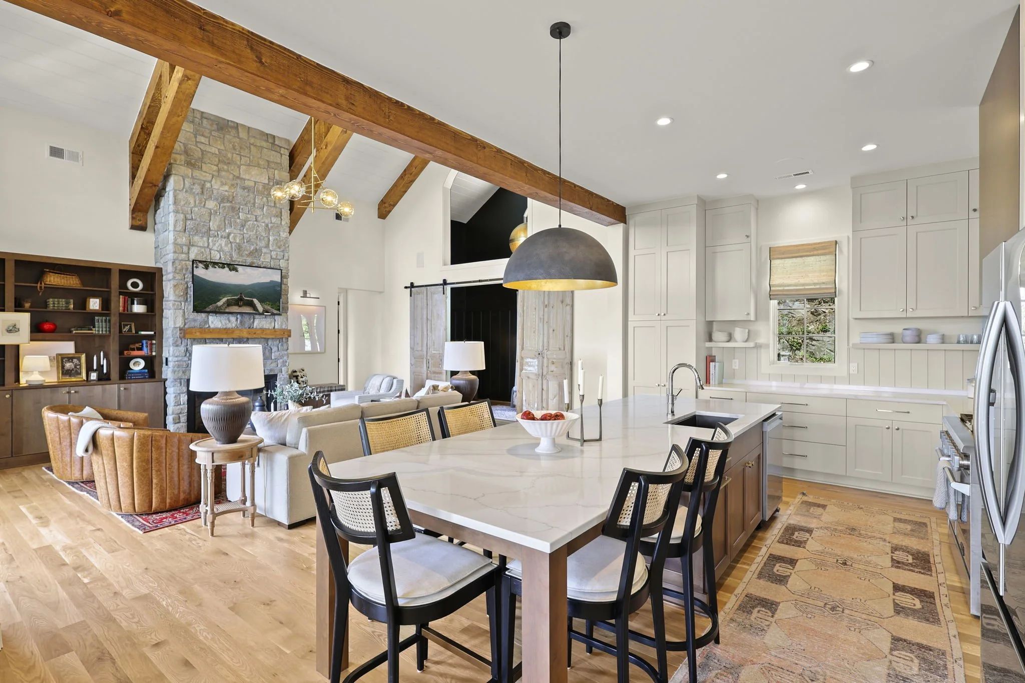 151-web-or-mls-829-wonderland-trail.jpg