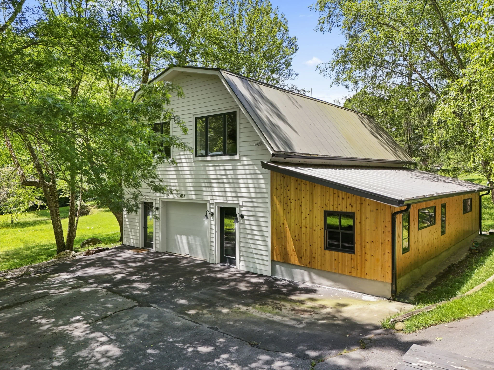 204-web-or-mls-829-wonderland-trail.jpg