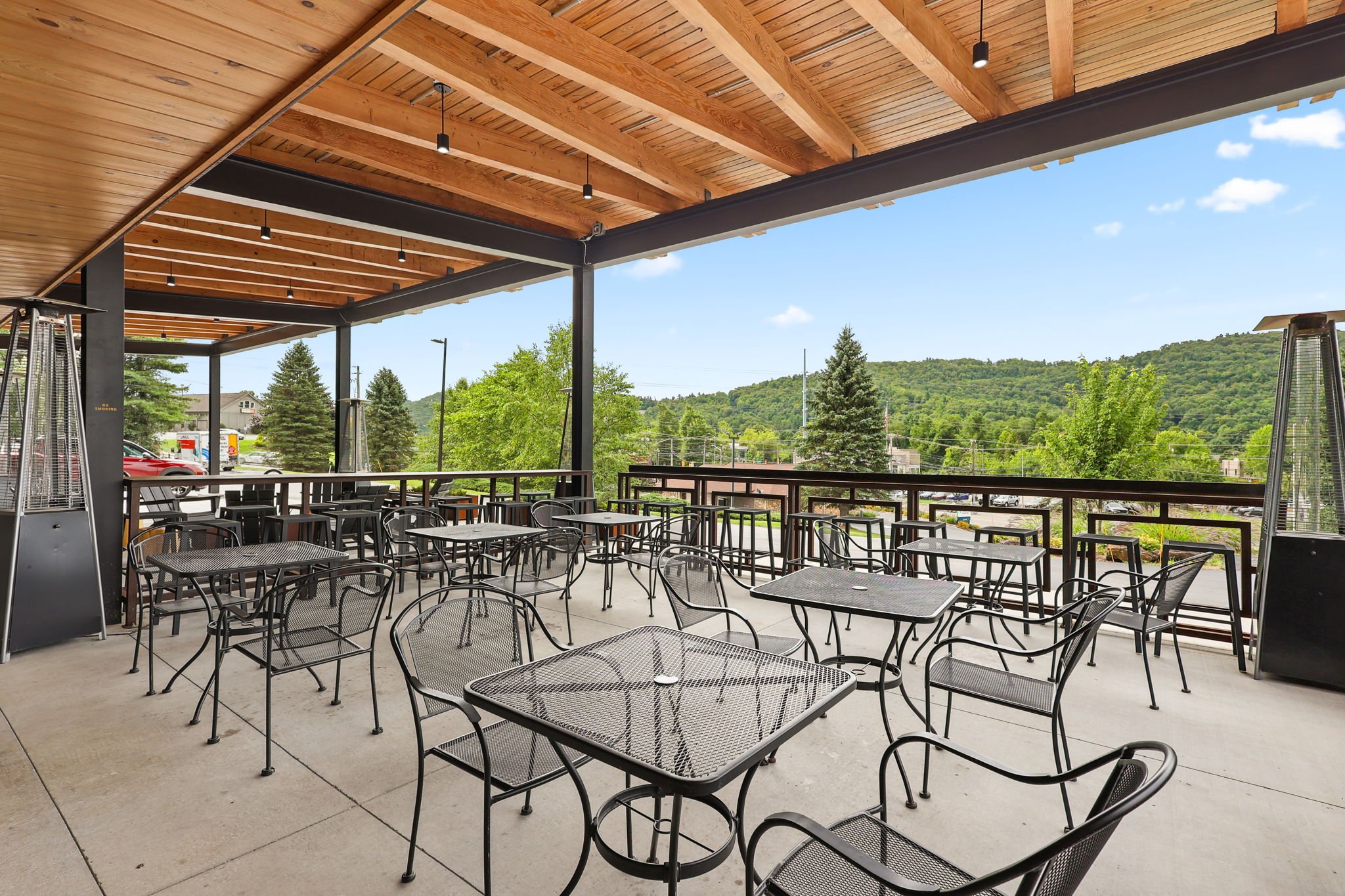 17-web-or-mls-1377-blowing-rock-rd.jpg