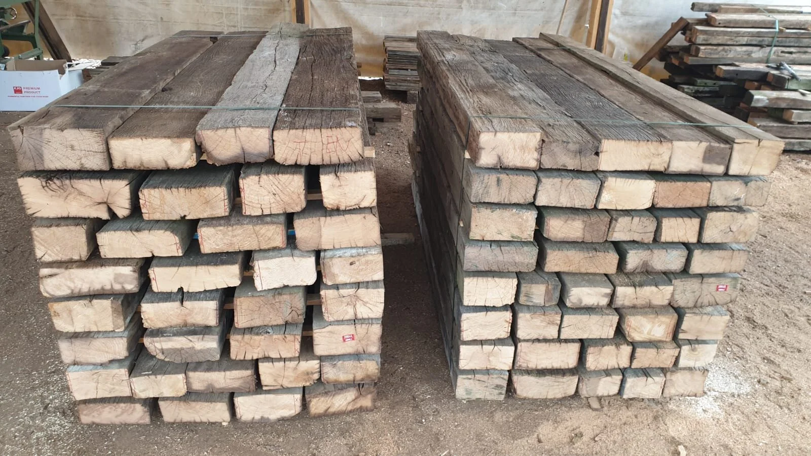 Vintage Oak Wall Planks .jpg