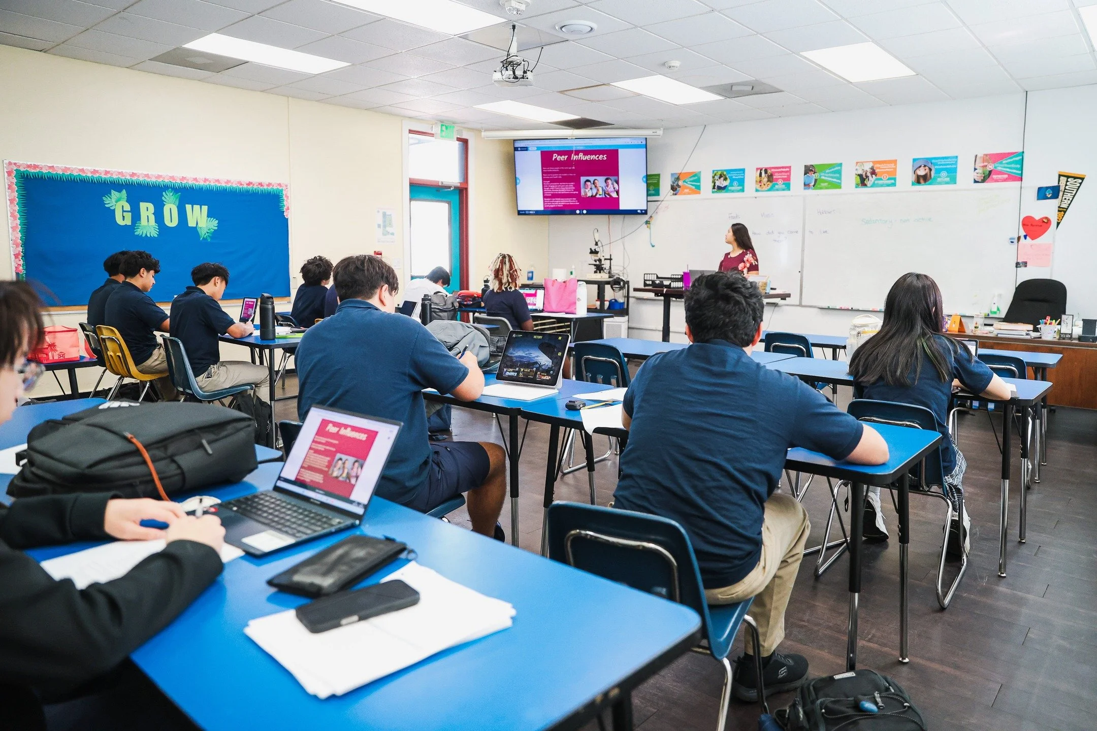 In Mrs. Rivera's Health class, students collaborated to explore how five factors influence health choices and behaviors. They shared their thoughts and responded to other's ideas to create a collection of ways that each area influences health choices