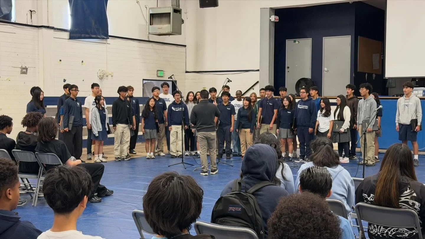 SGA welcomed prospective students for High School Preview Day. The day began with an assembly to listen to performances from the Music Department. Students were divided into groups to take campus tours, participate in an art lesson with Mr. Butler, s