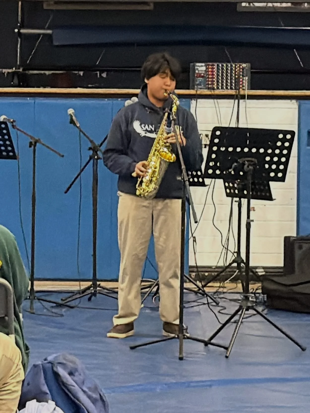 On Wednesday, Week of Prayer continued with special music by Melchisedec Antonio. Clarissa Sinaga spoke about the gifts and talents that God has given each person. All of these spiritual gifts were given to each person for a reason and we all need to
