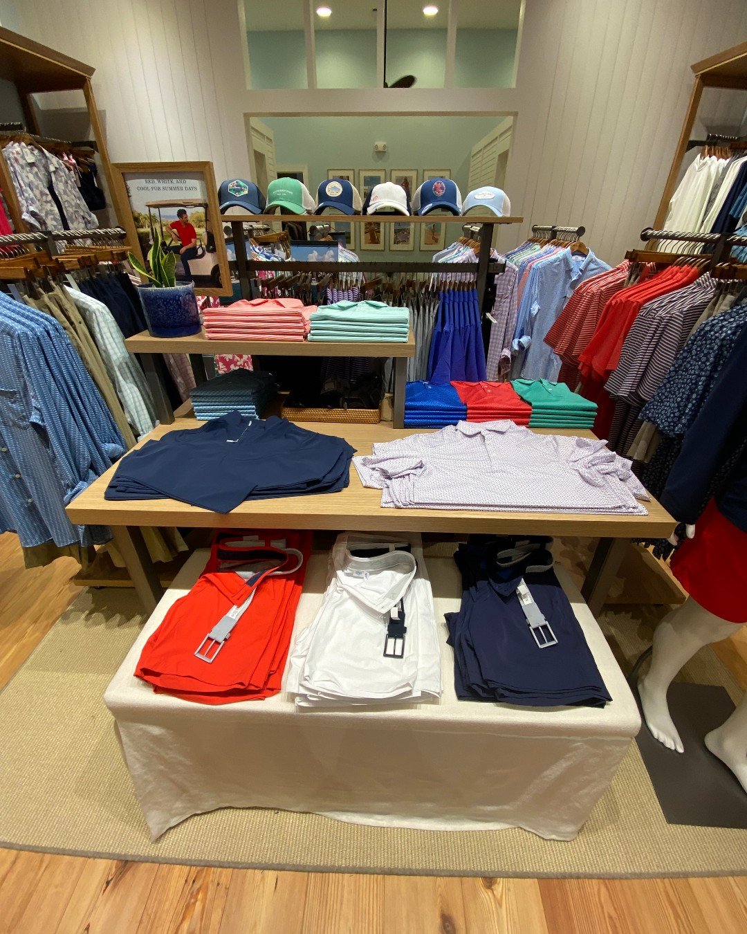 Dads, it's your time to shine.
@southerntide has your Father&rsquo;s Day fits&mdash;laid-back polos, crisp button-downs, and everything cool dads actually want to wear.