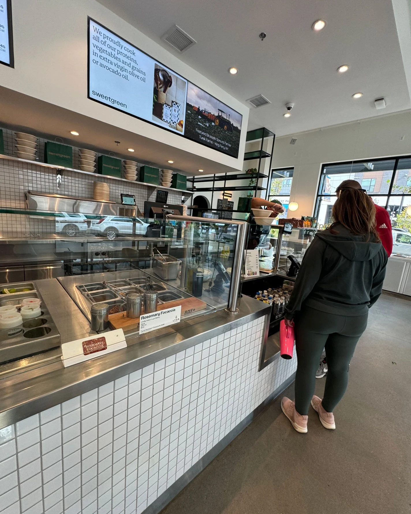 The new harvest bowls at @sweetgreen are in, and they&rsquo;re bringing roasted sweet potatoes, goat cheese, apples, and maple vinaigrette energy. Don&rsquo;t sleep on the rosemary focaccia, it&rsquo;s the cozy bite you didn&rsquo;t know you needed.