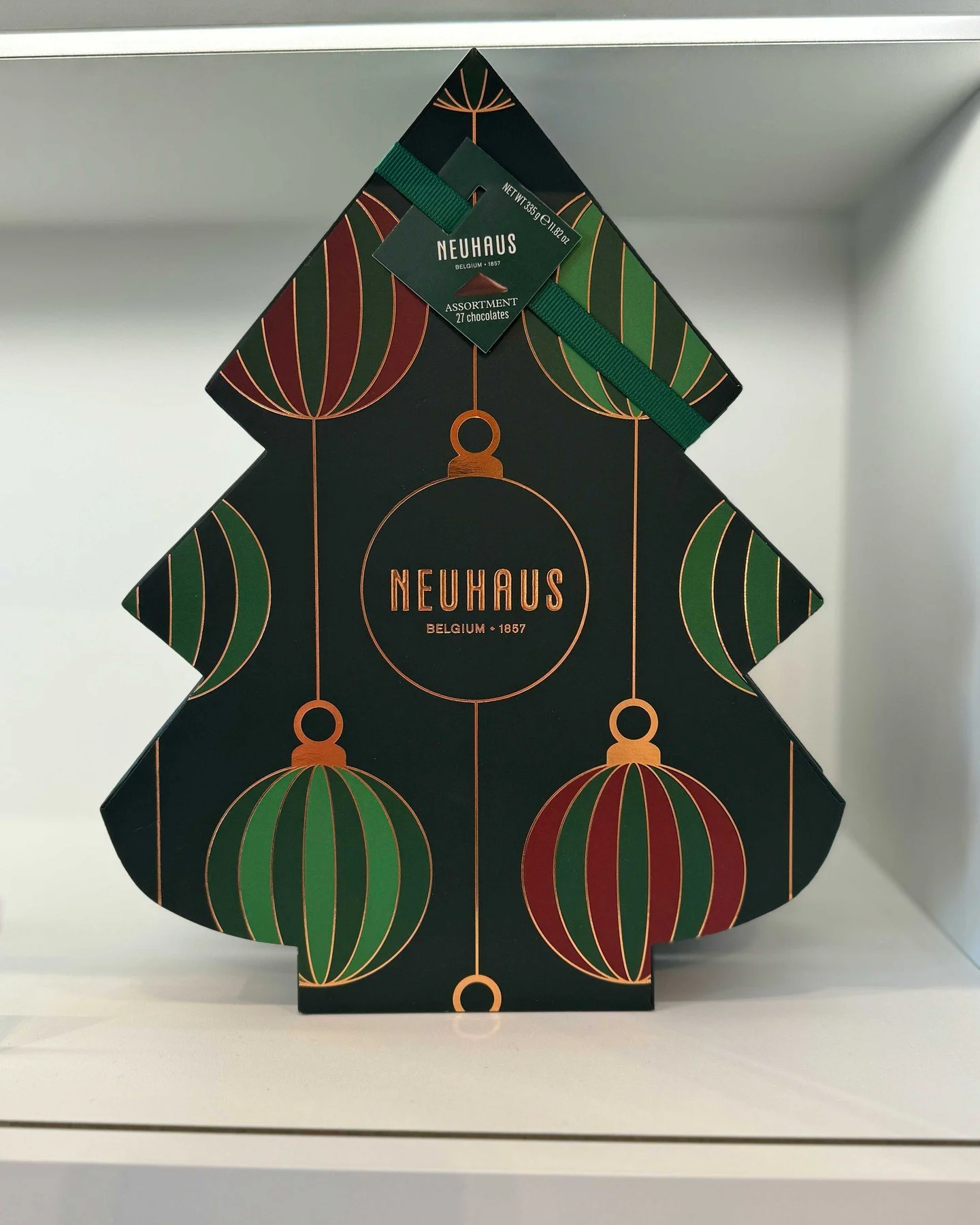 A little nostalgia wrapped in chocolate. @NeuhausChocolates has launched the Limited Edition Souvenirs Collection, inspired by childhood memories and the sweetness of the season. Inside you&rsquo;ll find fifteen star-shaped chocolates in popcorn, gin
