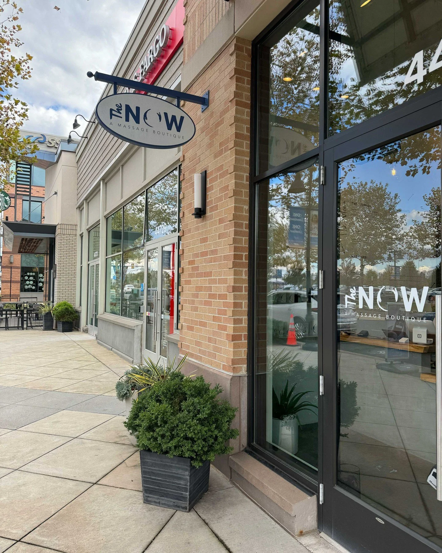 A relaxing date that doesn&rsquo;t require a group chat debate. @thenowmassage in One Loudoun is designed to help you unplug and actually feel recharged, with a calm space that feels like a reset button. Click the link below/in bio and book a massage