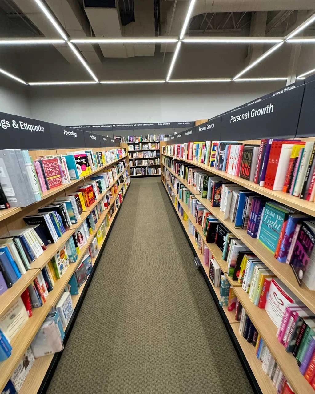 There&rsquo;s something about walking into @bnashburnva with no plan.

You pick up a book you didn&rsquo;t expect, grab a coffee, and suddenly you&rsquo;re there longer than you meant to be.

If you haven&rsquo;t had one of those days in a while, con