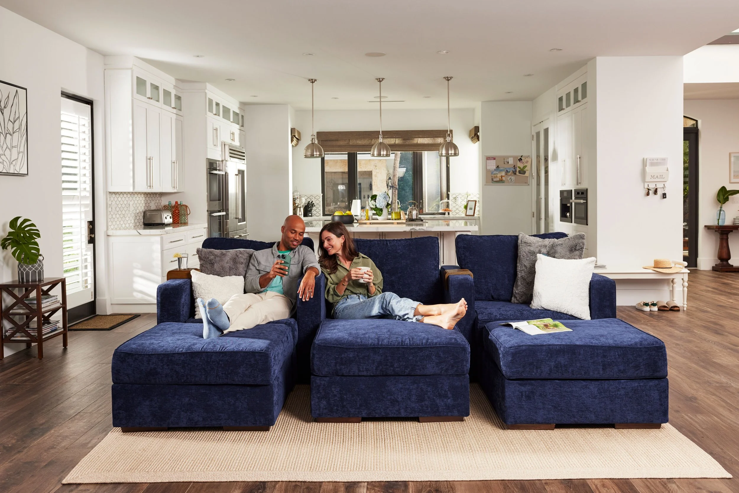 Lovesac — One Loudoun