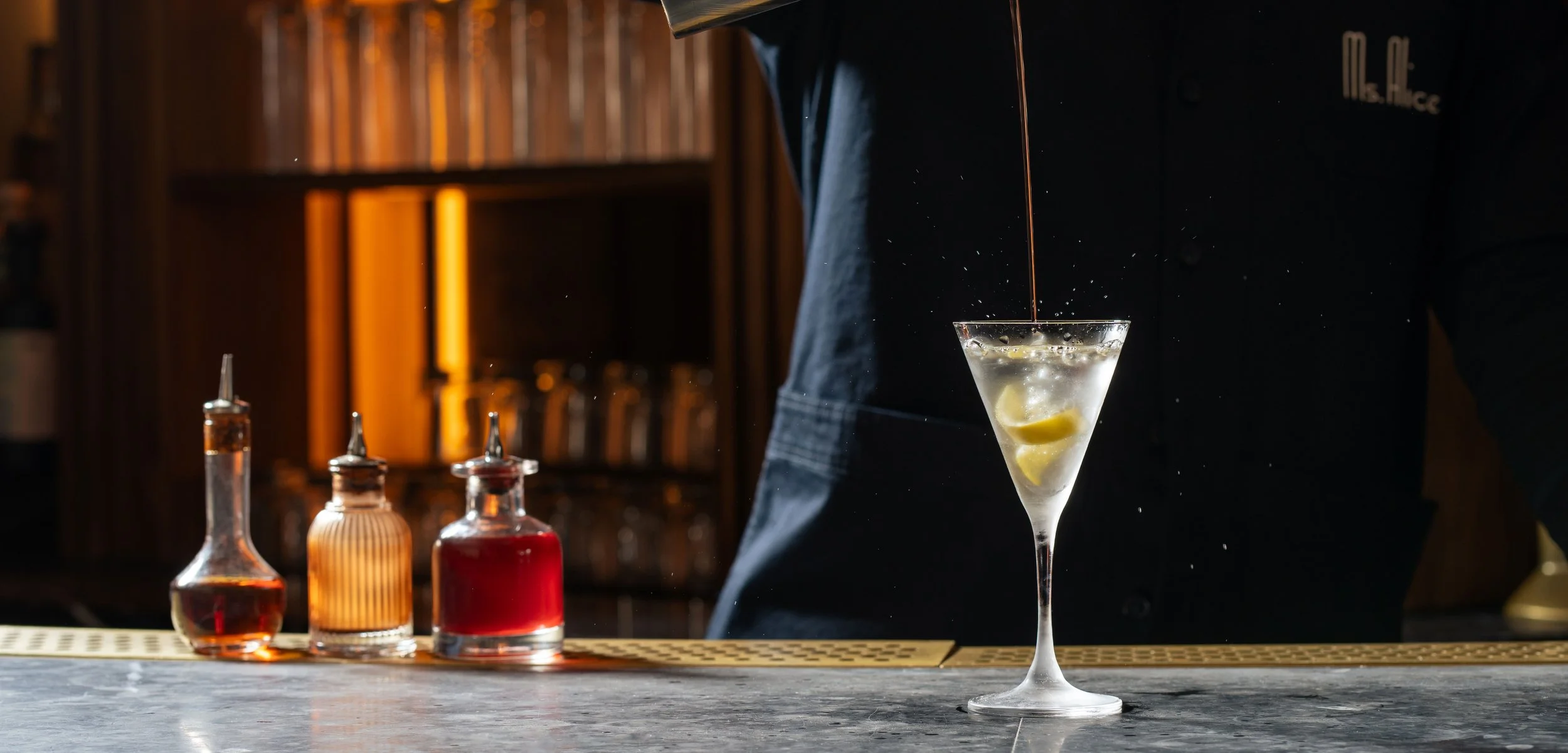 pouring-a-martini-at-ms-alice-cocktail-bar2.jpg