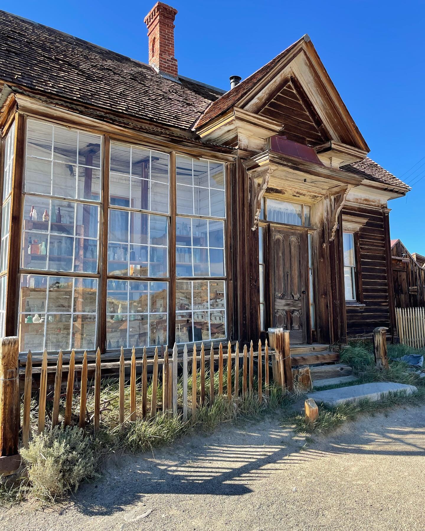 They settled out west, but couldn&rsquo;t beat back the inevitable. Sometimes the dream goes stale. Sometimes it chokes on its own potential.

#writersofinstagram 
#abandonedplaces 
#americandream
#ghosttown