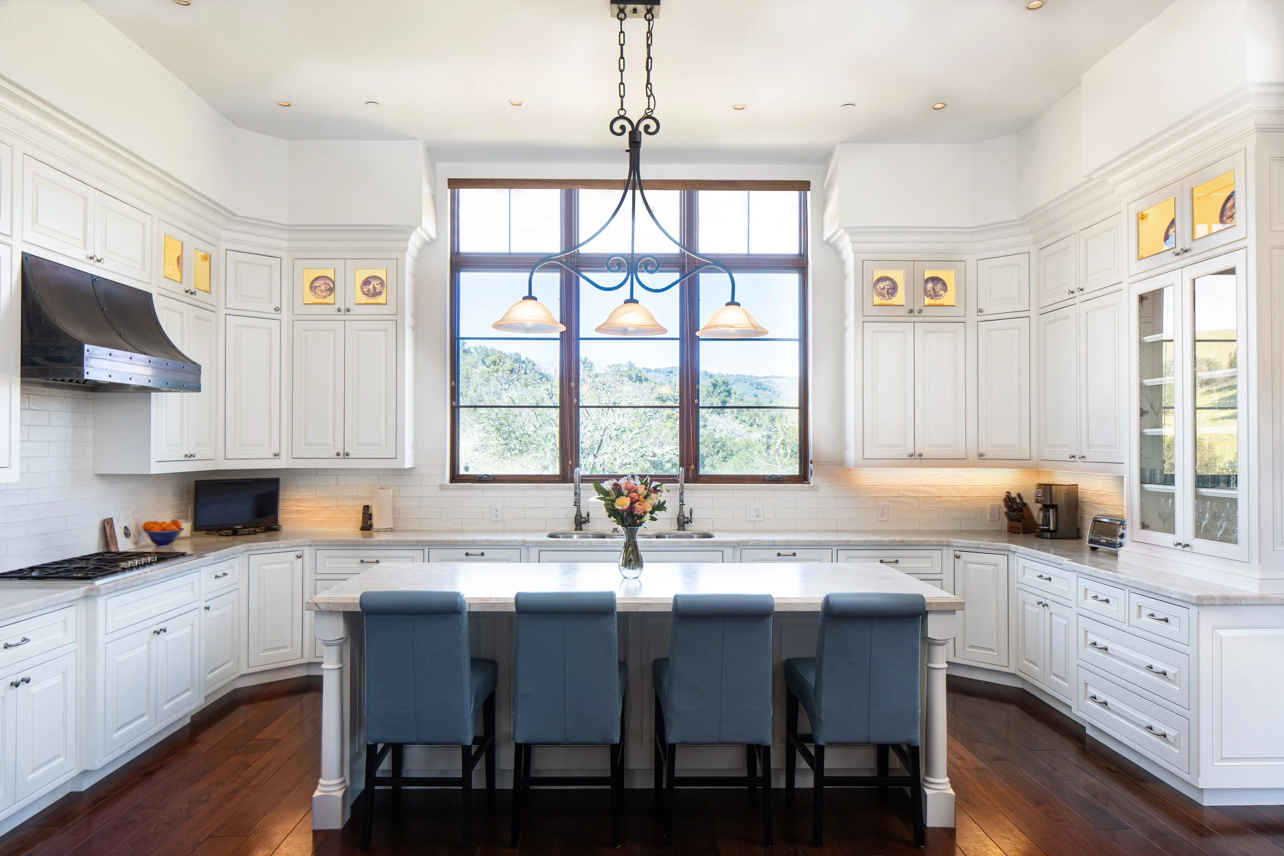 13 6VasquezTrailkitchen.jpg