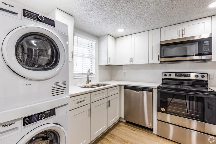 Forest Edge Apartments — DeSimone Real Estate Services