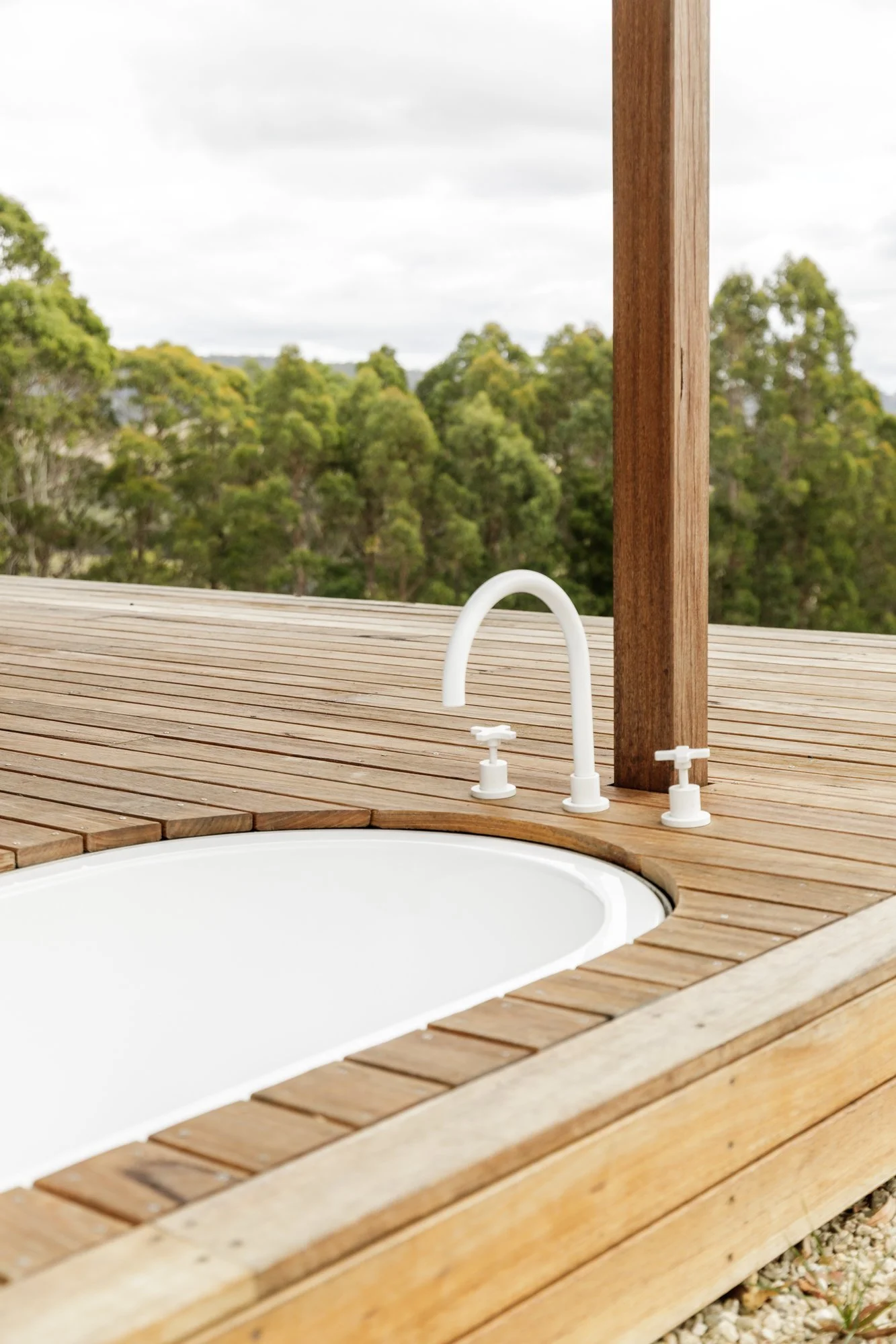 deck bath.jpg