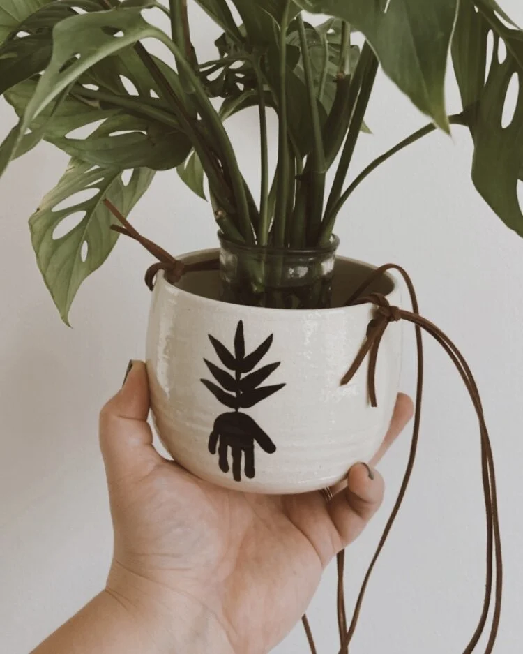 DBBF9EE2-3BED-43A9-A3AA-F2C94A7C3A51