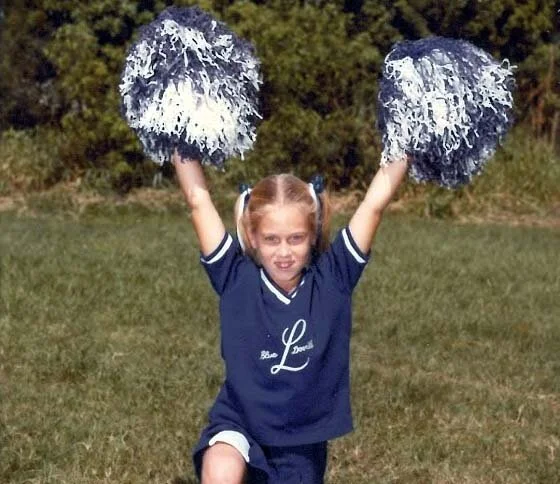 Elisa-Cheerleader-2.jpg
