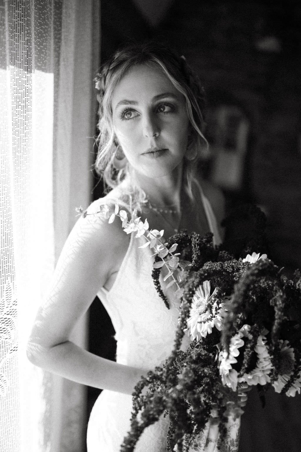 candace-brandon-wedding-iris-aisle-winterset-iowa-raelyn-ramey-photography-85.jpg