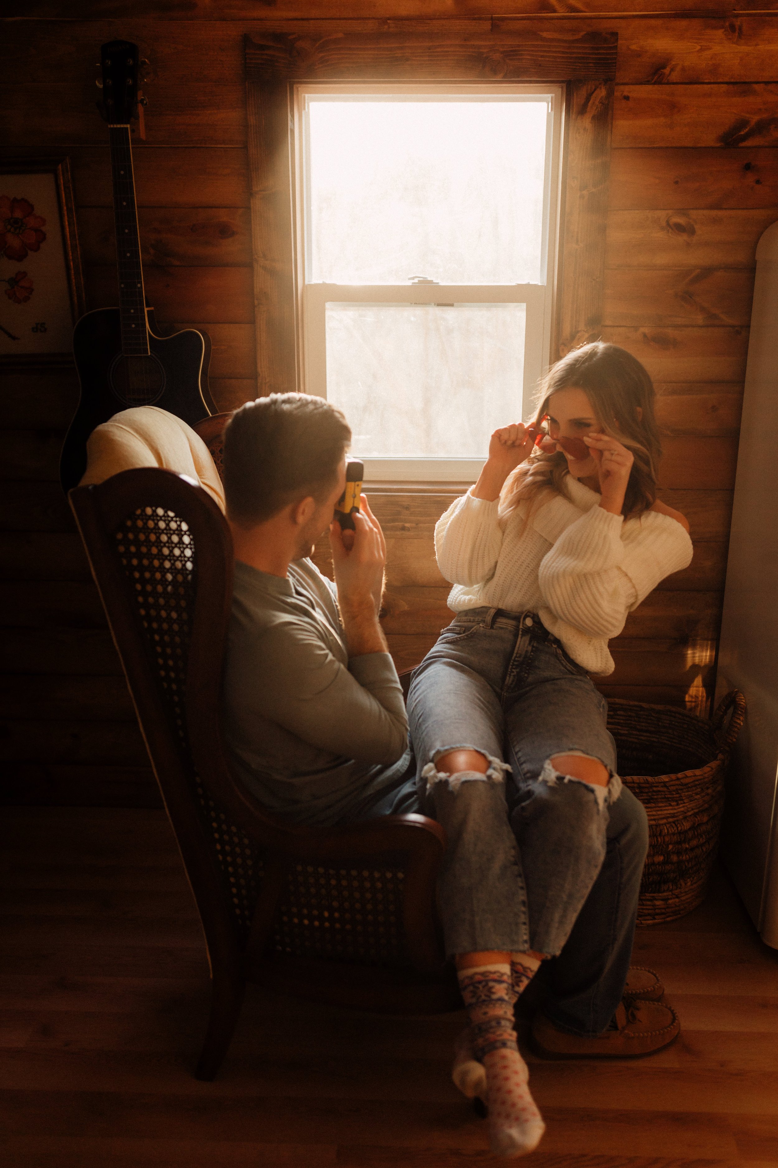 Laura_Ben_Engagment_Session_Winterset_Des_moines_Iowa_Couples_Photographer_Iris_Aisle_Cabin_Conservatory_Candid_Snow_Day_Winter_KMP_Photography-0617.jpg