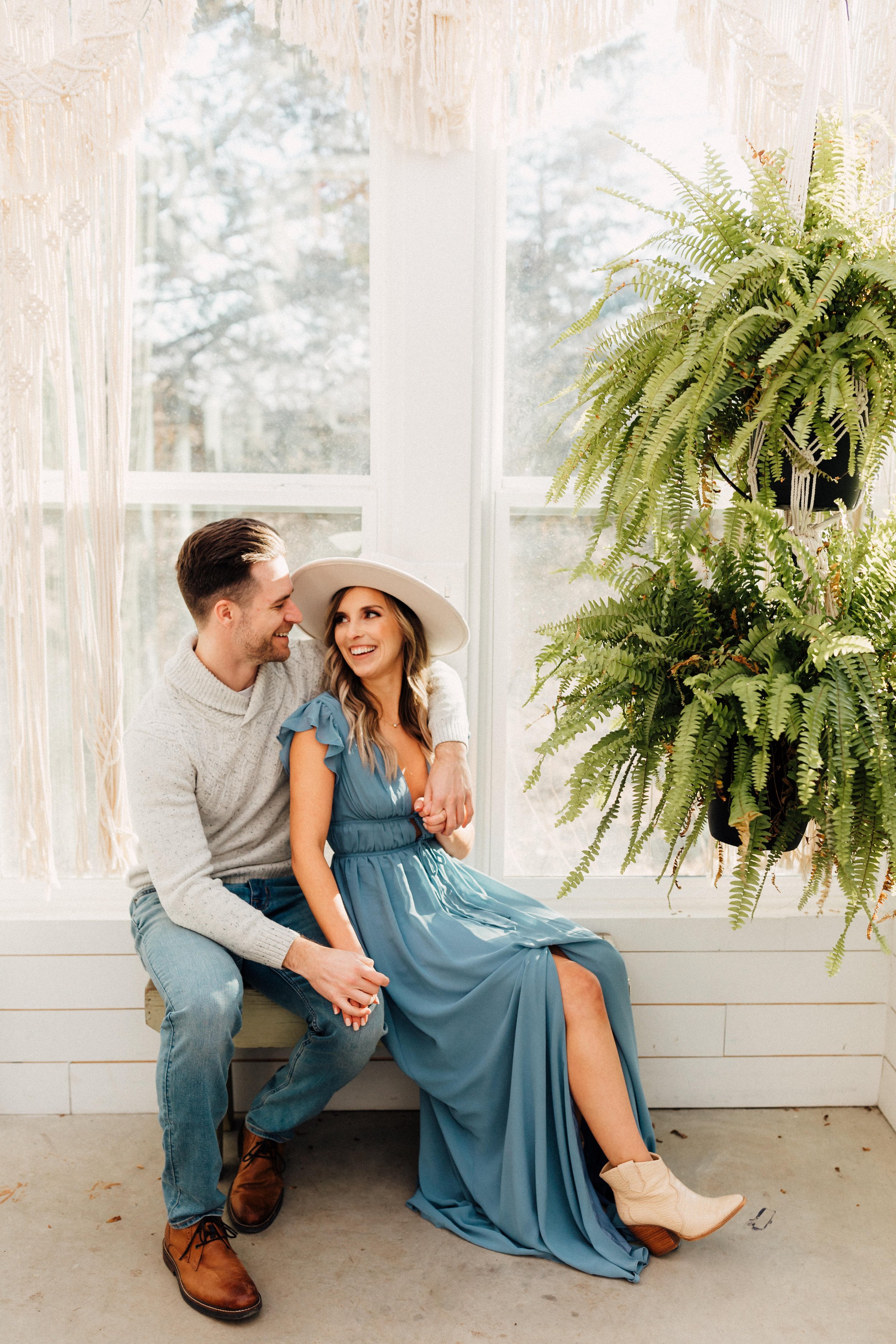 Laura_Ben_Engagment_Session_Winterset_Des_moines_Iowa_Couples_Photographer_Iris_Aisle_Cabin_Conservatory_Candid_Snow_Day_Winter_KMP_Photography-9215.jpg