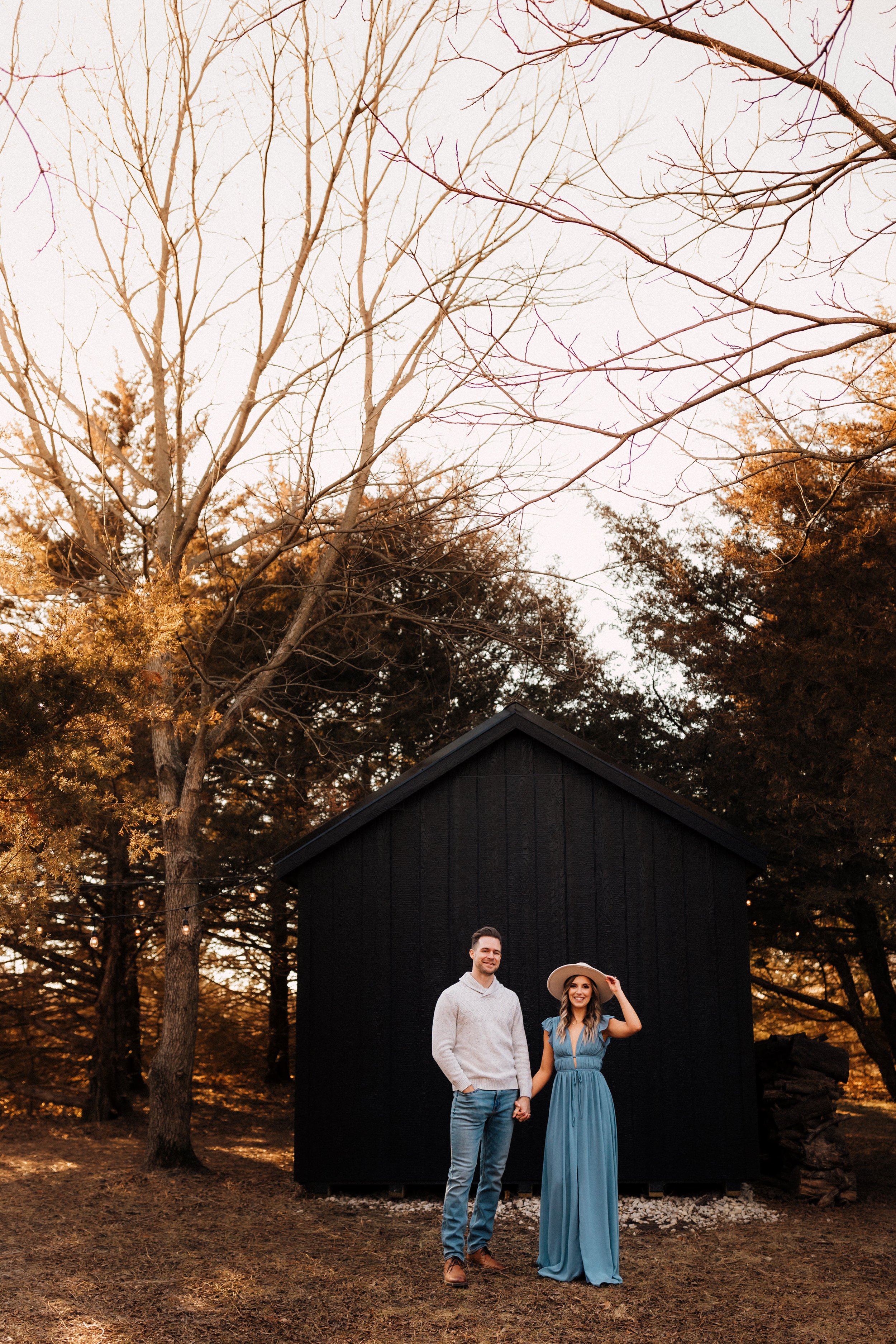 Laura_Ben_Engagment_Session_Winterset_Des_moines_Iowa_Couples_Photographer_Iris_Aisle_Cabin_Conservatory_Candid_Snow_Day_Winter_KMP_Photography-9278.jpg