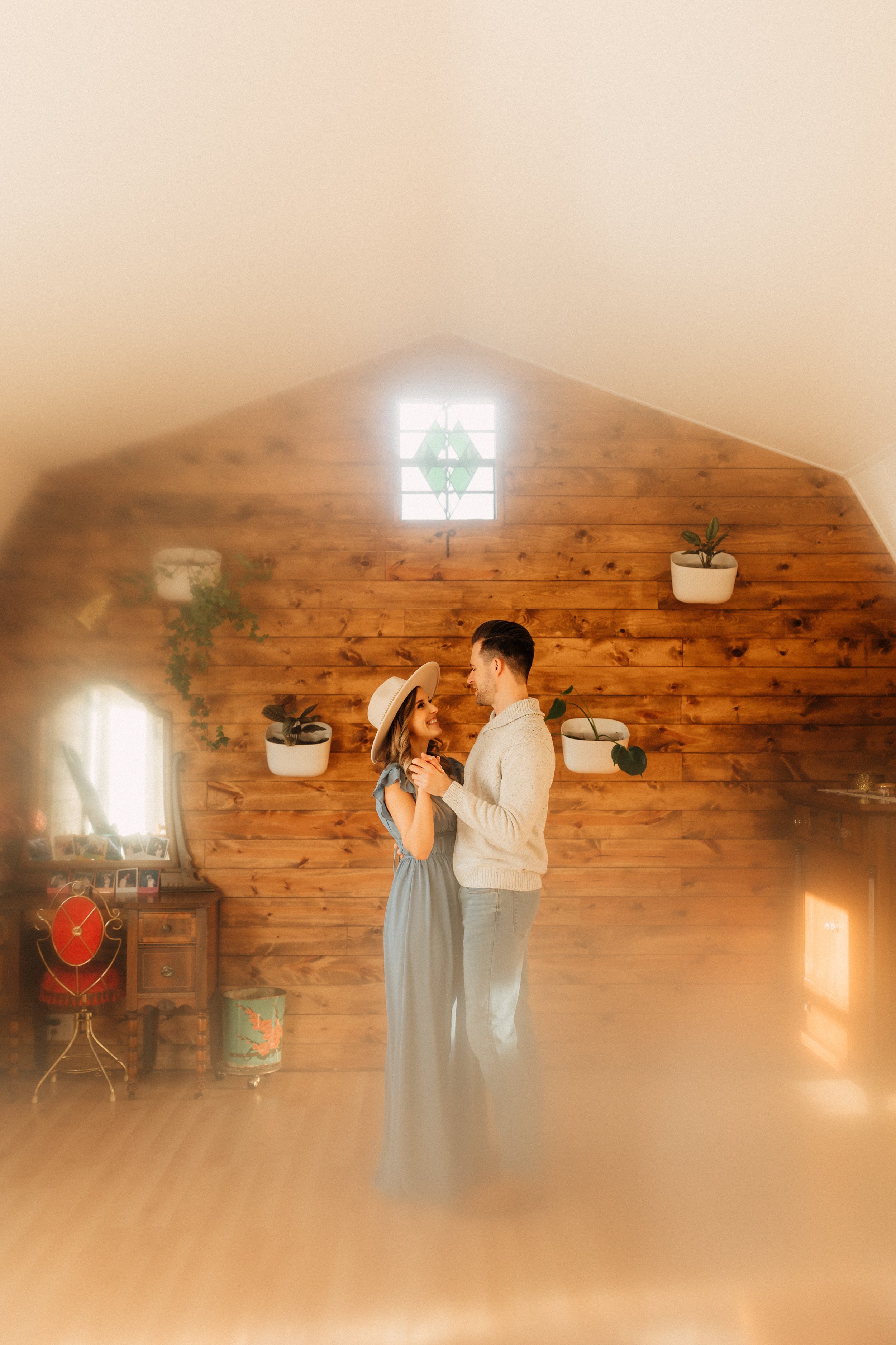 Laura_Ben_Engagment_Session_Winterset_Des_moines_Iowa_Couples_Photographer_Iris_Aisle_Cabin_Conservatory_Candid_Snow_Day_Winter_KMP_Photography-9564.jpg