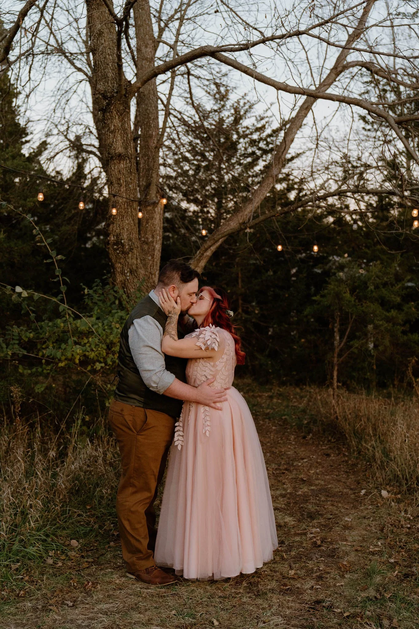 kelsey-alyx-elopement-iris-aisle-winterset-iowa-raelyn-ramey-photography-155.jpg