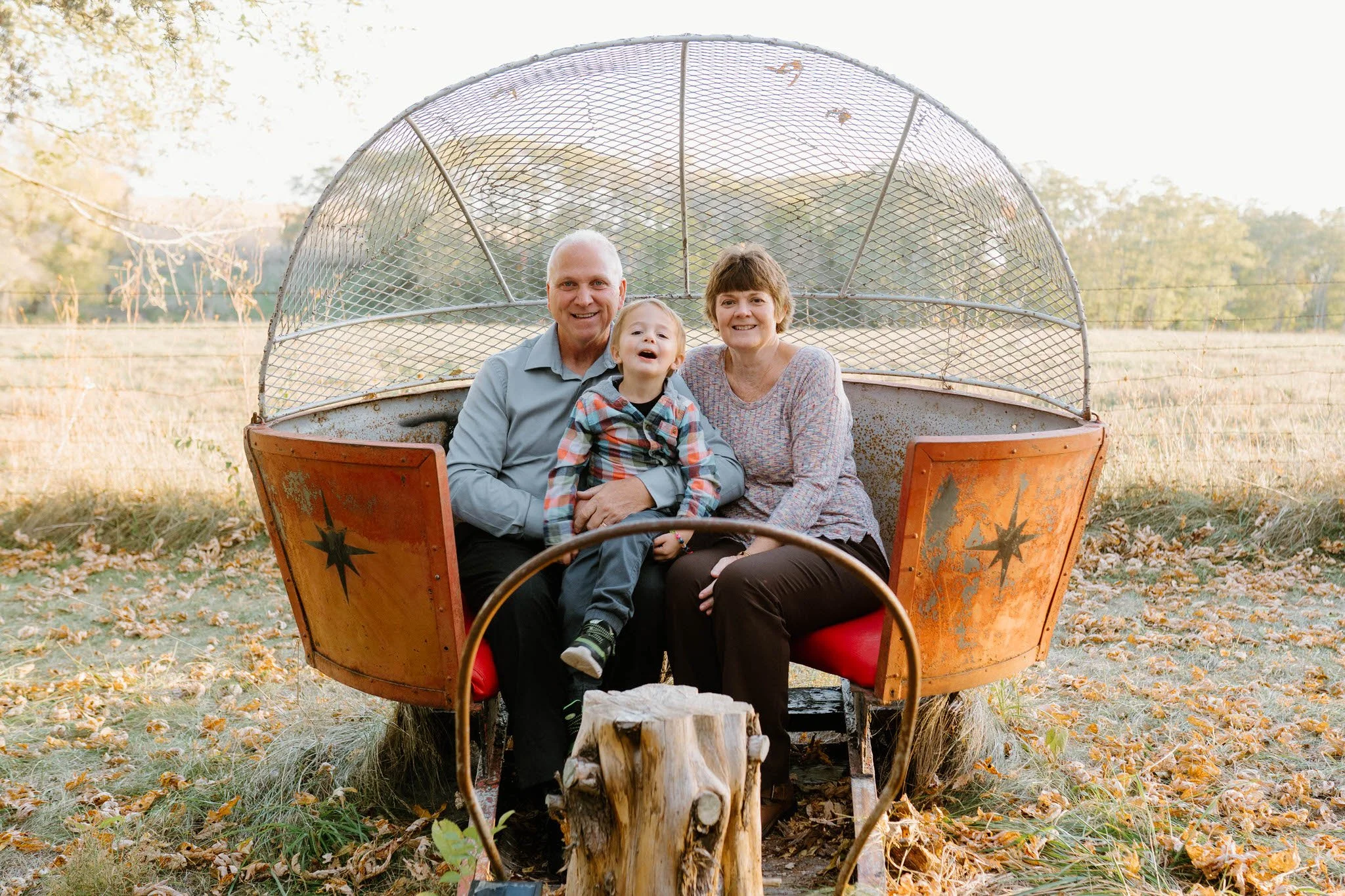katie-denali-iris-aisle-winterset-iowa-raelyn-ramey-photography-116.jpg