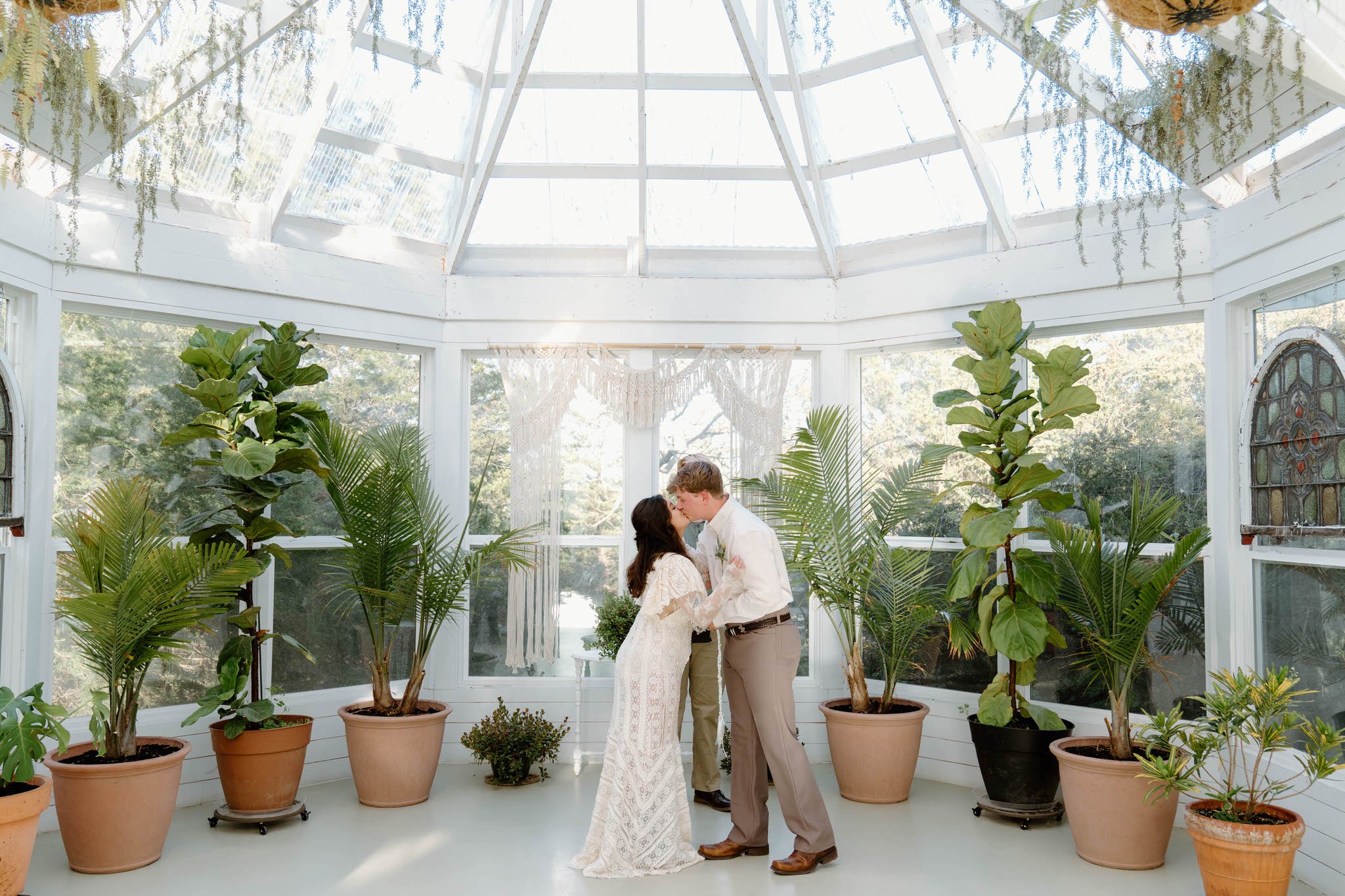 adriana-dylan-elopement-iris-aisle-winterset-iowa-raelyn-ramey-photography-75.jpg