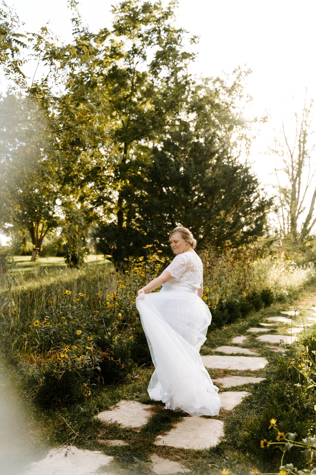 Chelsea-Kyaw-Photo-Iris-Aisle-Winterset-Iowa-Wedding-Photographer-283.jpg