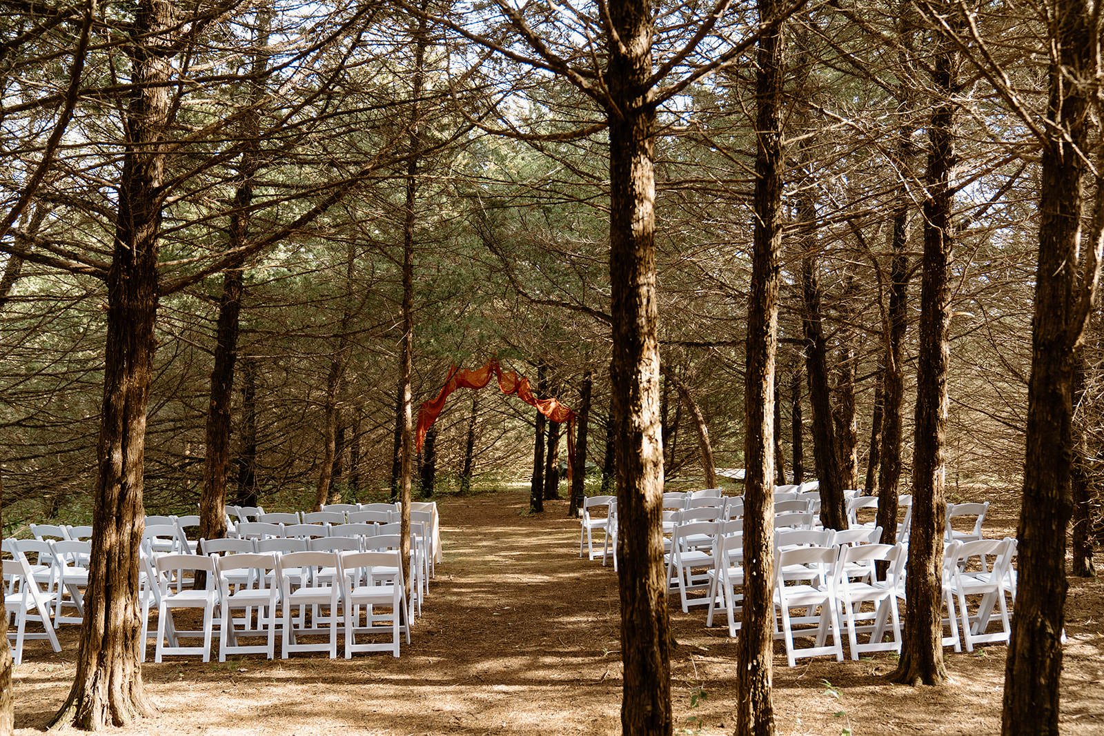 madeline-sam-wedding-iris-aisle-winterset-iowa-raelyn-ramey-photography-5.jpg