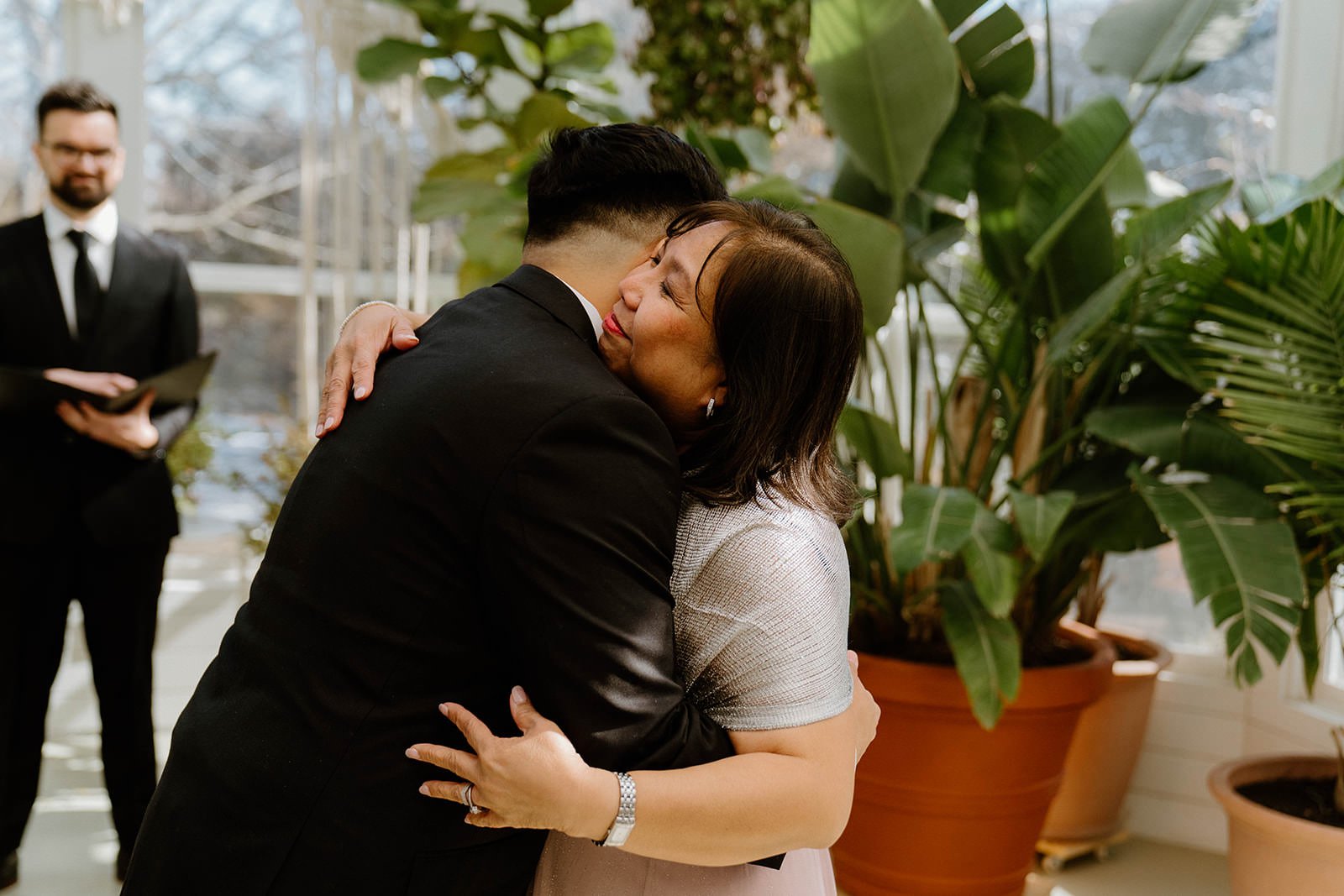 kimberly-francis-elopement-iris-aisle-winterset-iowa-raelyn-ramey-photography-40.jpg