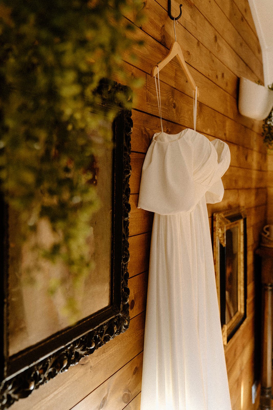 madaline-mikia-wedding-iris-aisle-winterset-iowa-raelyn-ramey-photography-91.jpg