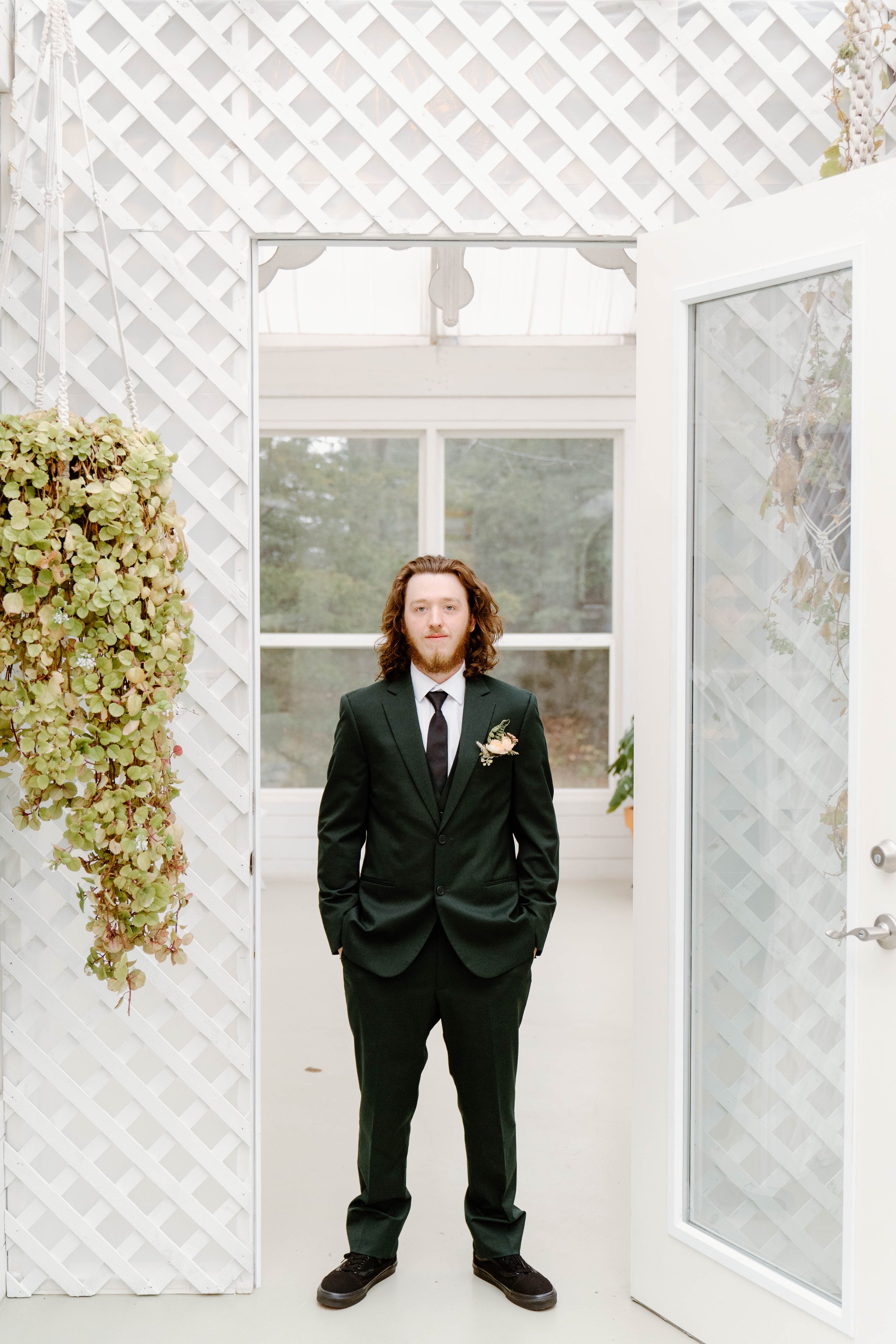 landon-hanna-elopement-iris-aisle-winterset-iowa-raelyn-ramey-photography-42.jpg