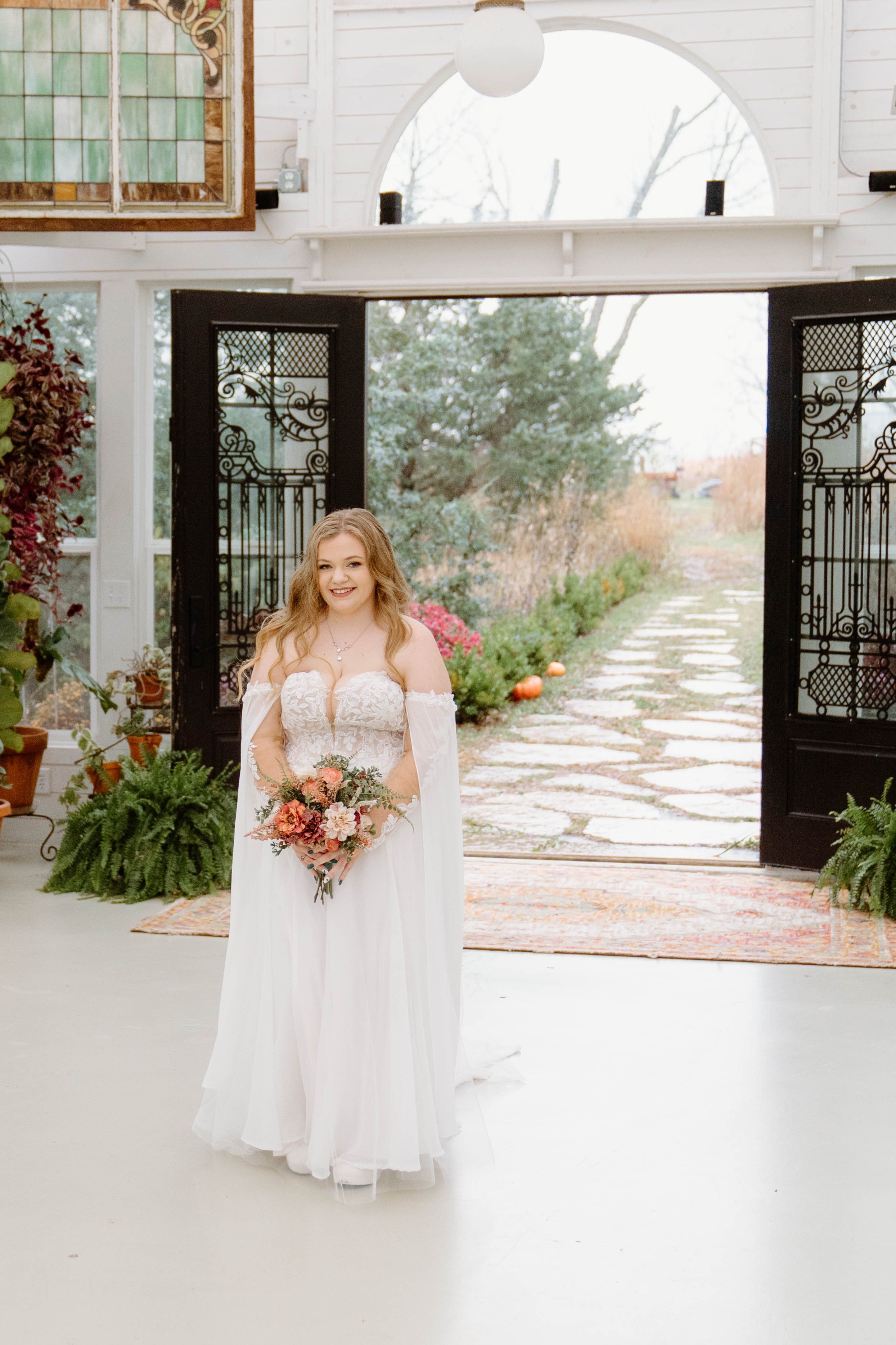 landon-hanna-elopement-iris-aisle-winterset-iowa-raelyn-ramey-photography-54.jpg