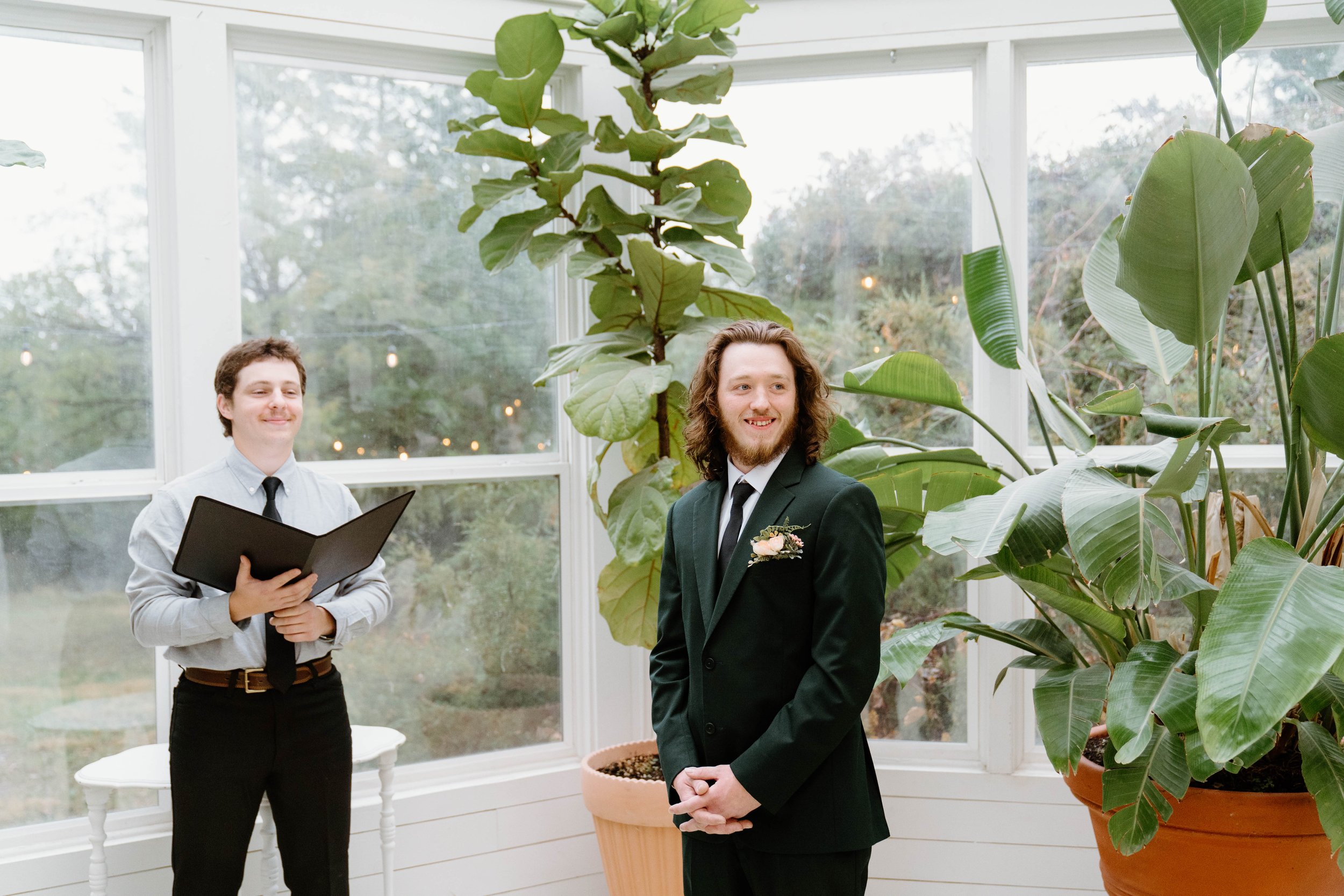 landon-hanna-elopement-iris-aisle-winterset-iowa-raelyn-ramey-photography-55.jpg