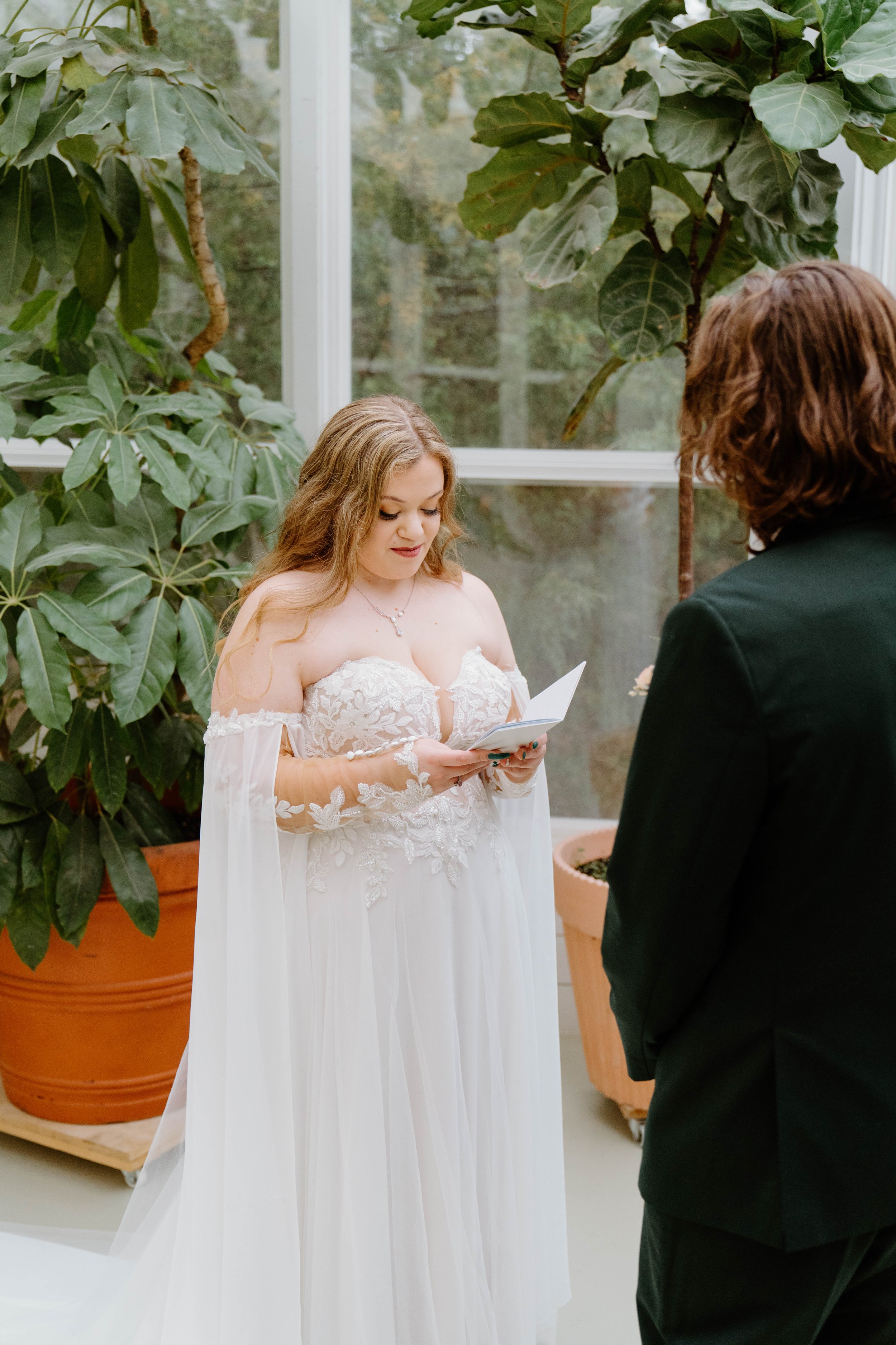landon-hanna-elopement-iris-aisle-winterset-iowa-raelyn-ramey-photography-72.jpg