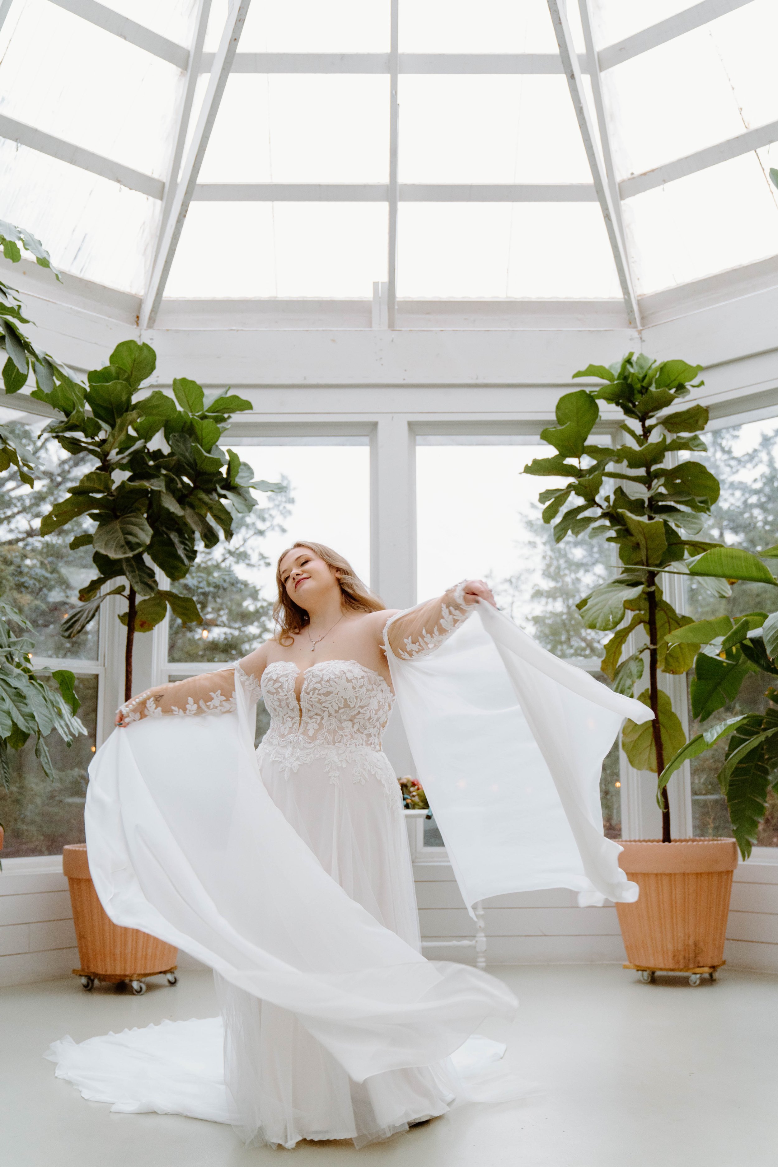 landon-hanna-elopement-iris-aisle-winterset-iowa-raelyn-ramey-photography-137.jpg