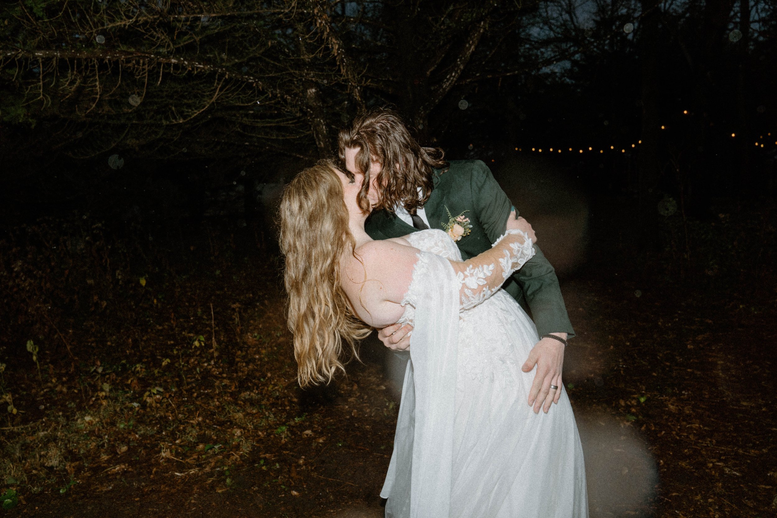 landon-hanna-elopement-iris-aisle-winterset-iowa-raelyn-ramey-photography-211.jpg