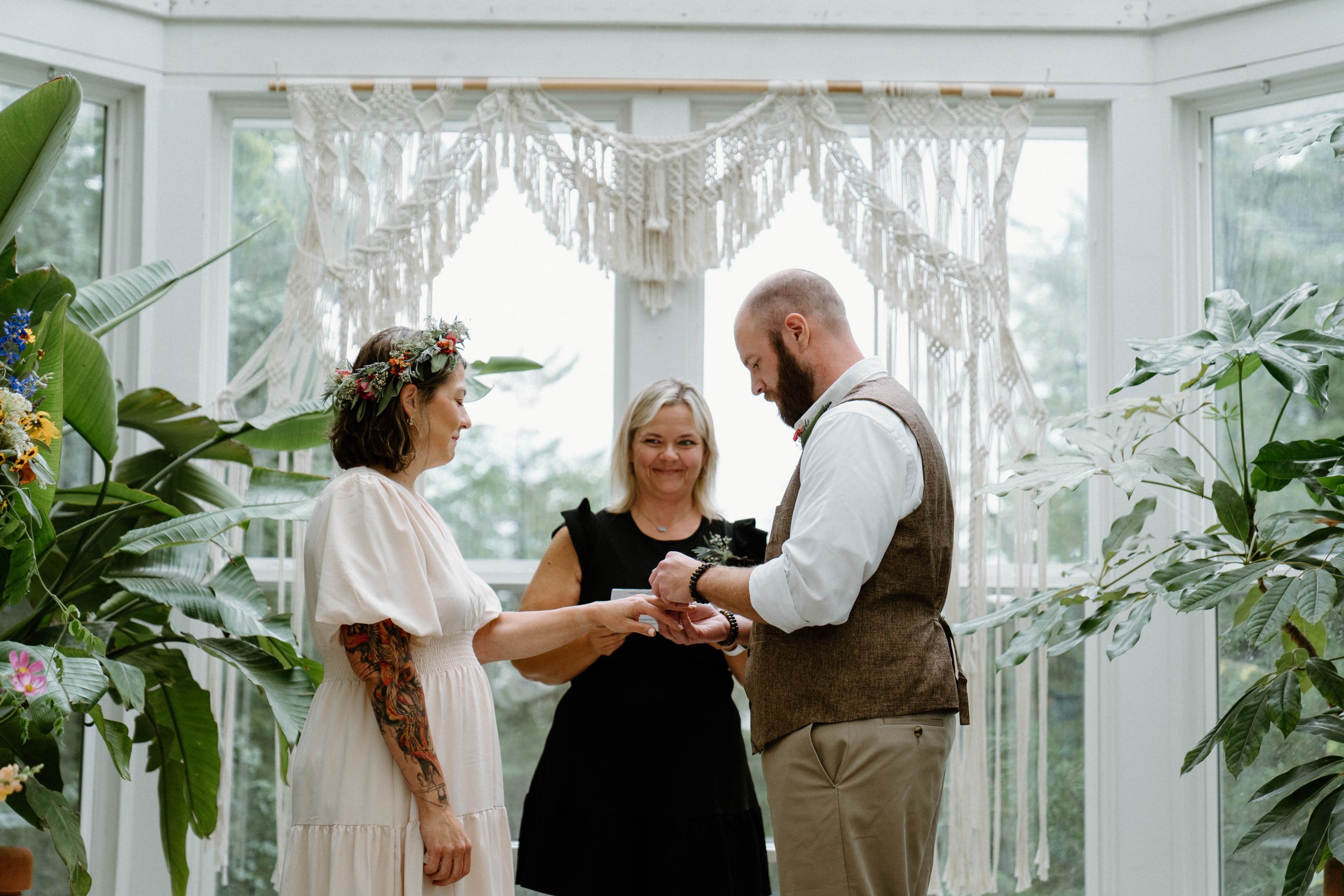 erin-matt-elopement-iris-aisle-winterset-iowa-raelyn-ramey-photography-89.jpg