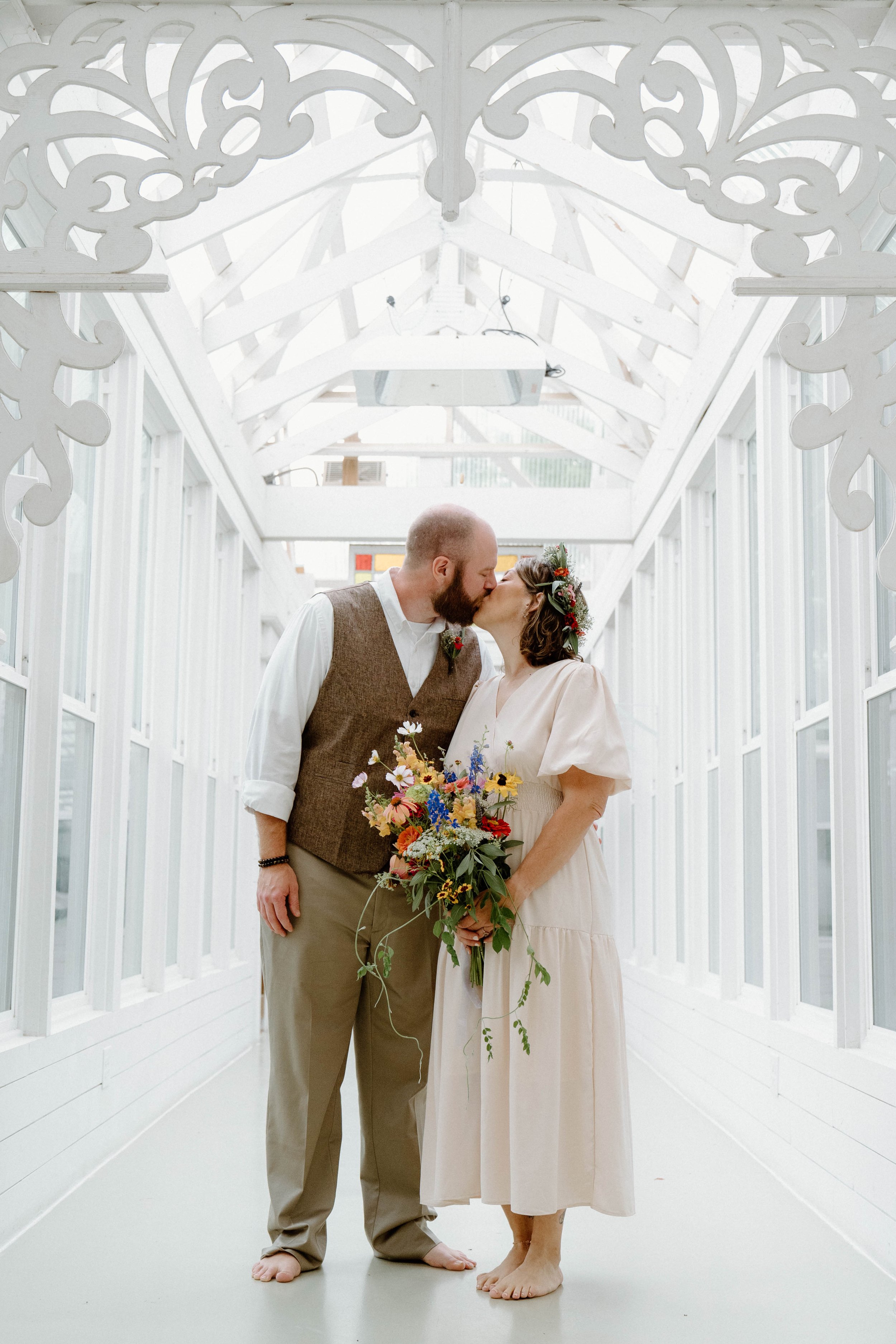 erin-matt-elopement-iris-aisle-winterset-iowa-raelyn-ramey-photography-155.jpg