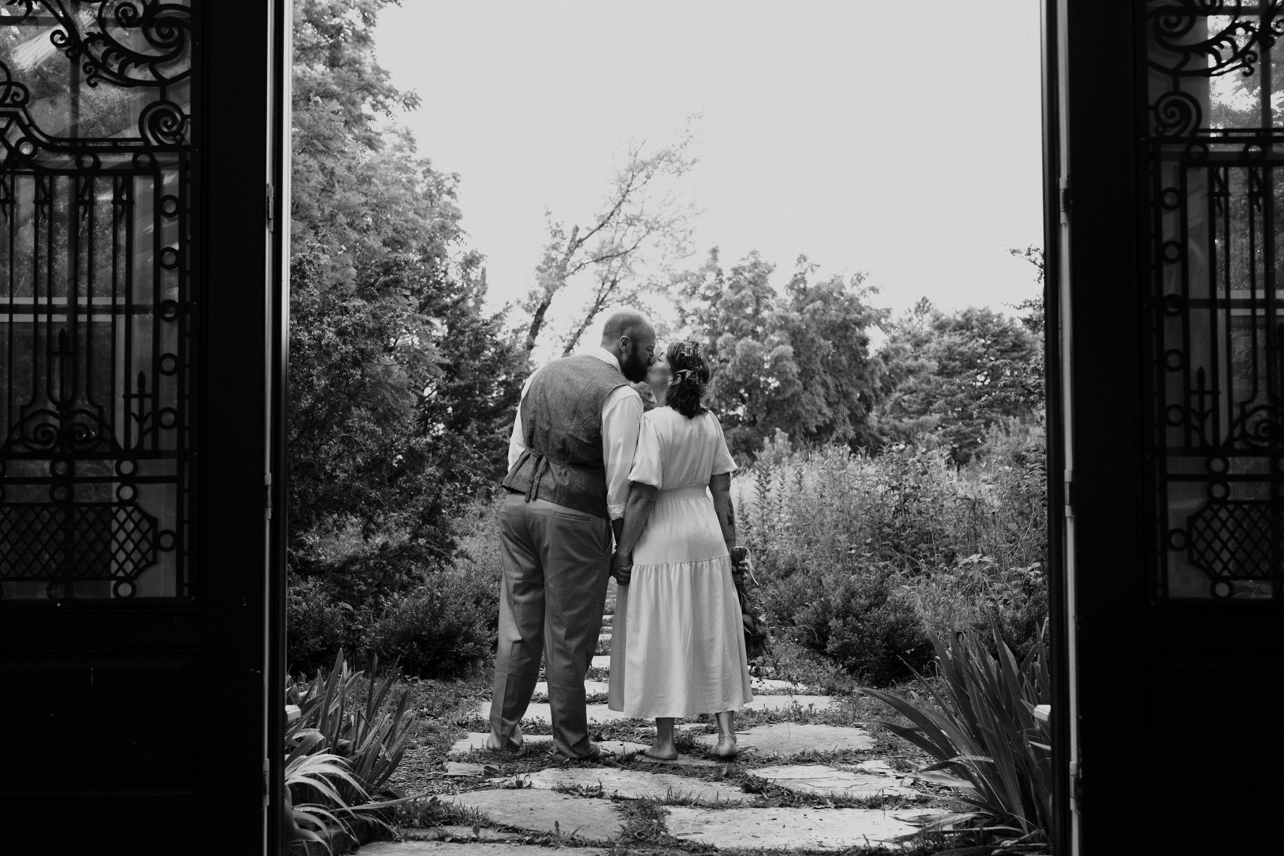 erin-matt-elopement-iris-aisle-winterset-iowa-raelyn-ramey-photography-158.jpg
