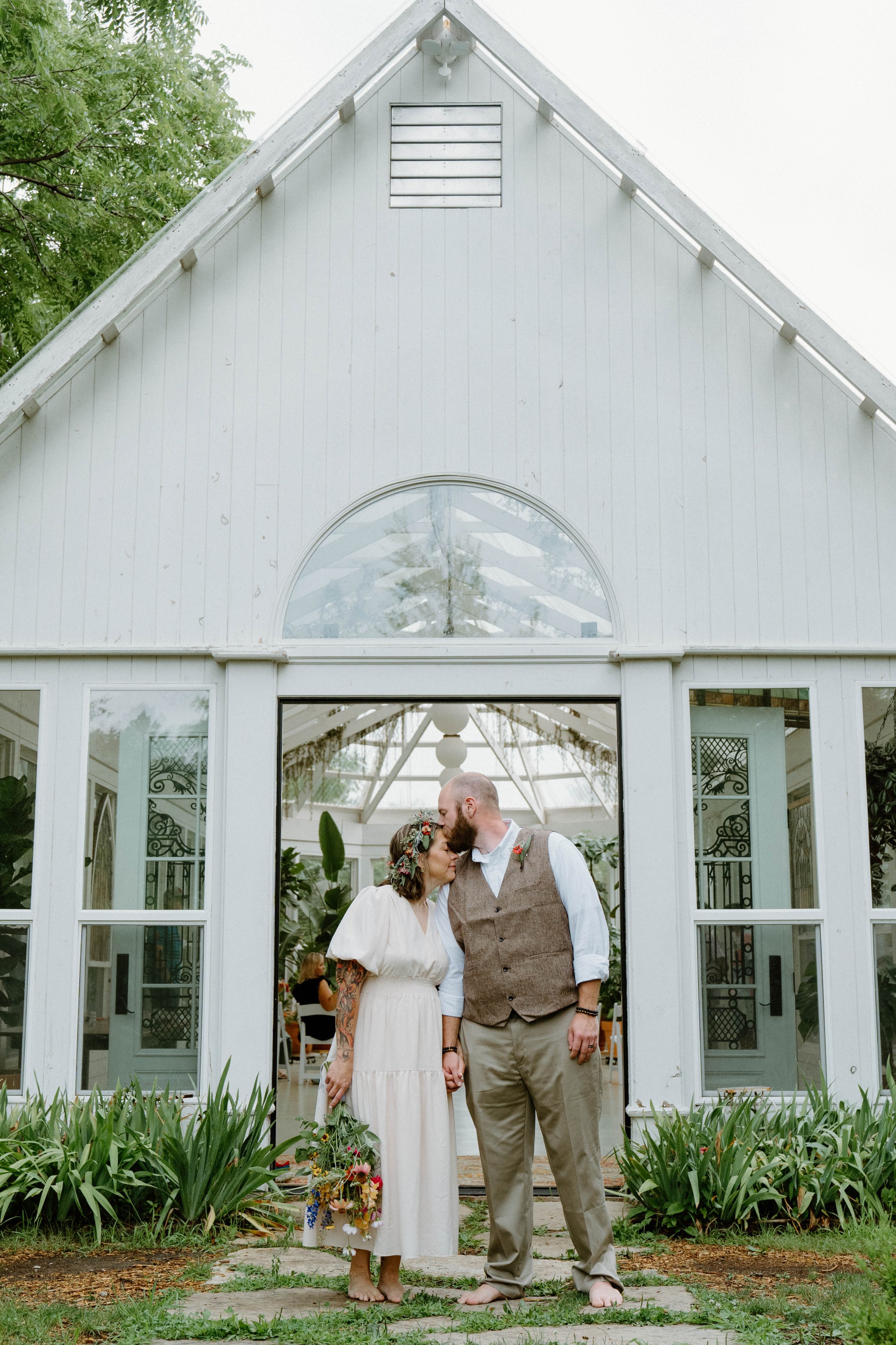 erin-matt-elopement-iris-aisle-winterset-iowa-raelyn-ramey-photography-162.jpg