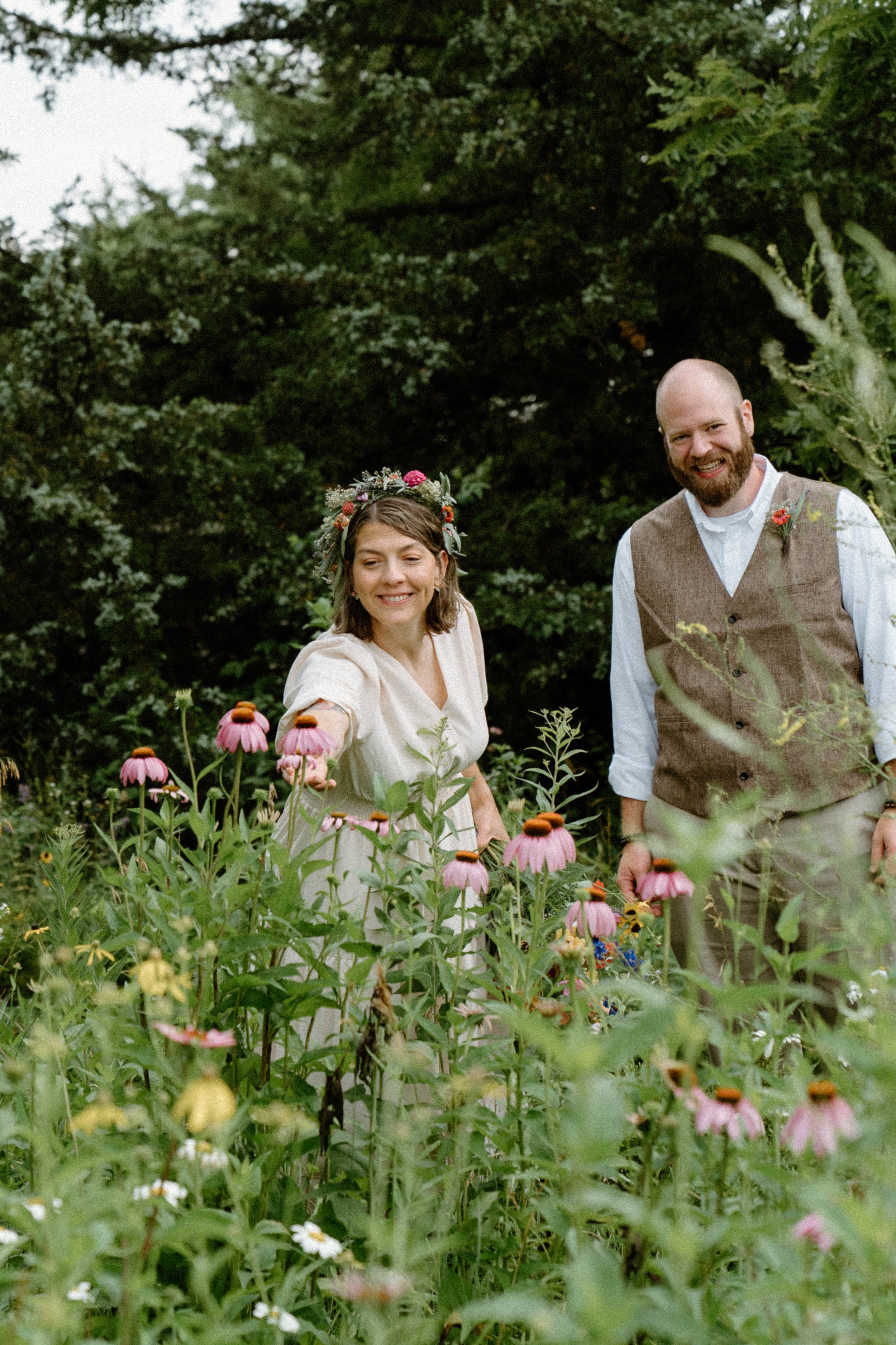 erin-matt-elopement-iris-aisle-winterset-iowa-raelyn-ramey-photography-167.jpg