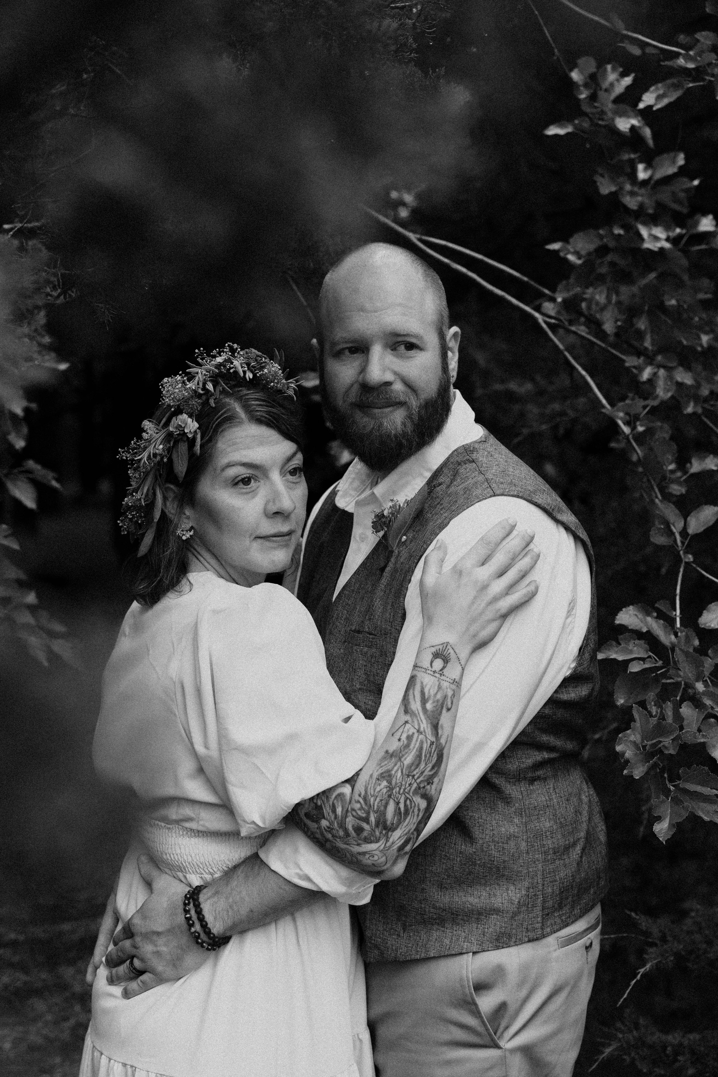 erin-matt-elopement-iris-aisle-winterset-iowa-raelyn-ramey-photography-180.jpg