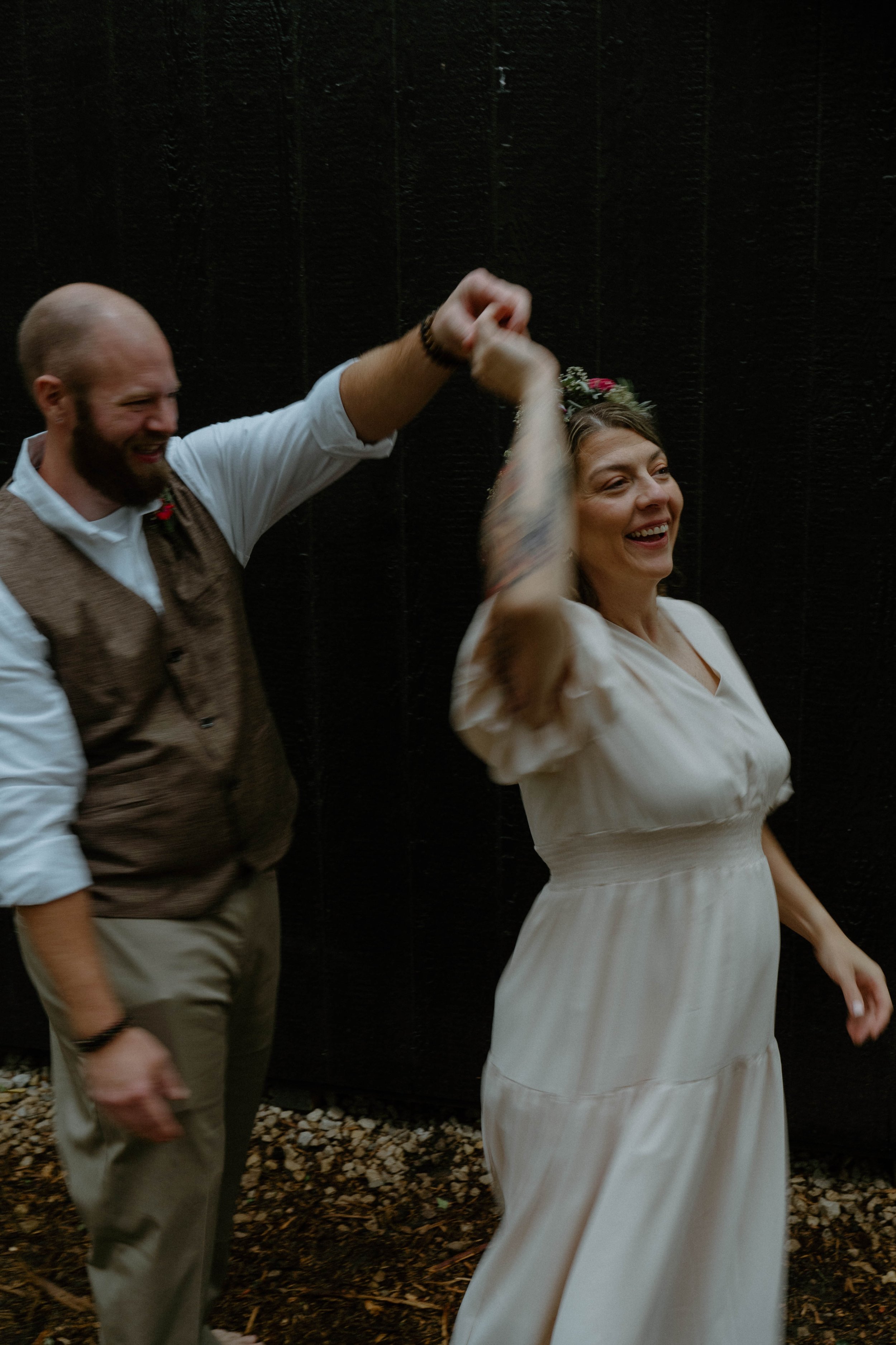 erin-matt-elopement-iris-aisle-winterset-iowa-raelyn-ramey-photography-190.jpg