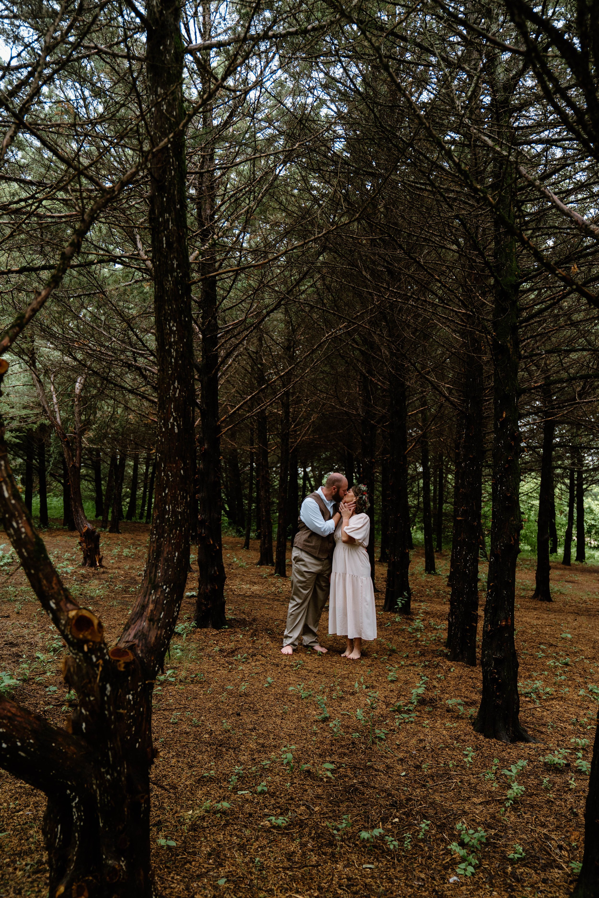 erin-matt-elopement-iris-aisle-winterset-iowa-raelyn-ramey-photography-194.jpg